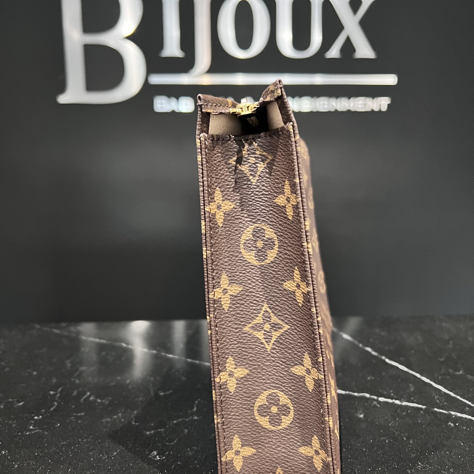 Louis Vuitton SOLD - Louis Vuitton Toiletry 26