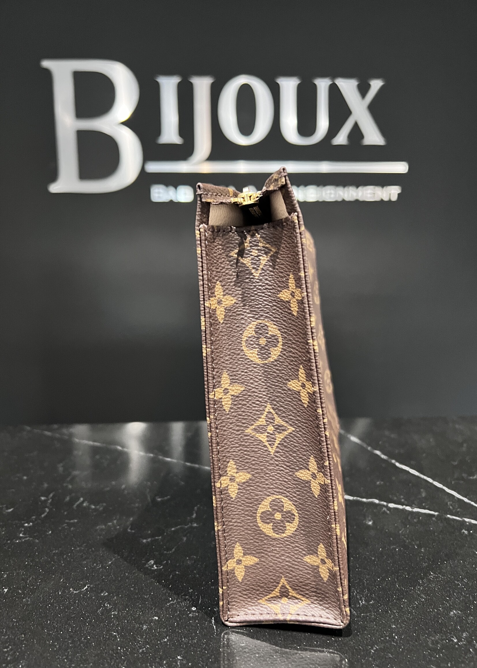 Louis Vuitton SOLD - Louis Vuitton Toiletry 26