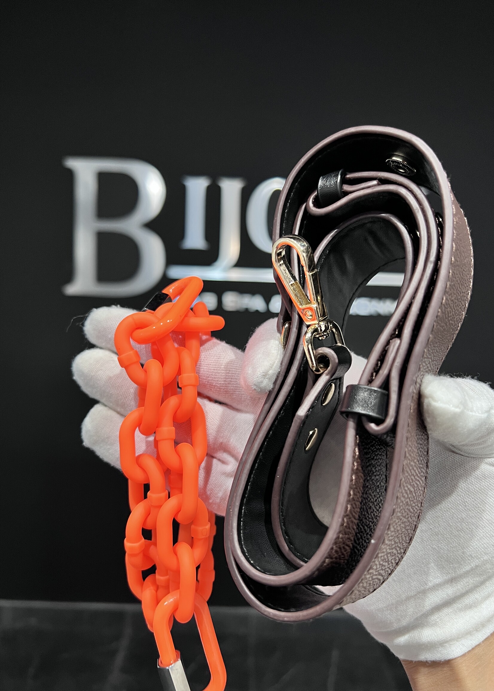 Louis Vuitton SOLD - Louis Vuitton Toiletry 26