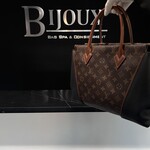 Louis Vuitton Louis Vuitton W Tote