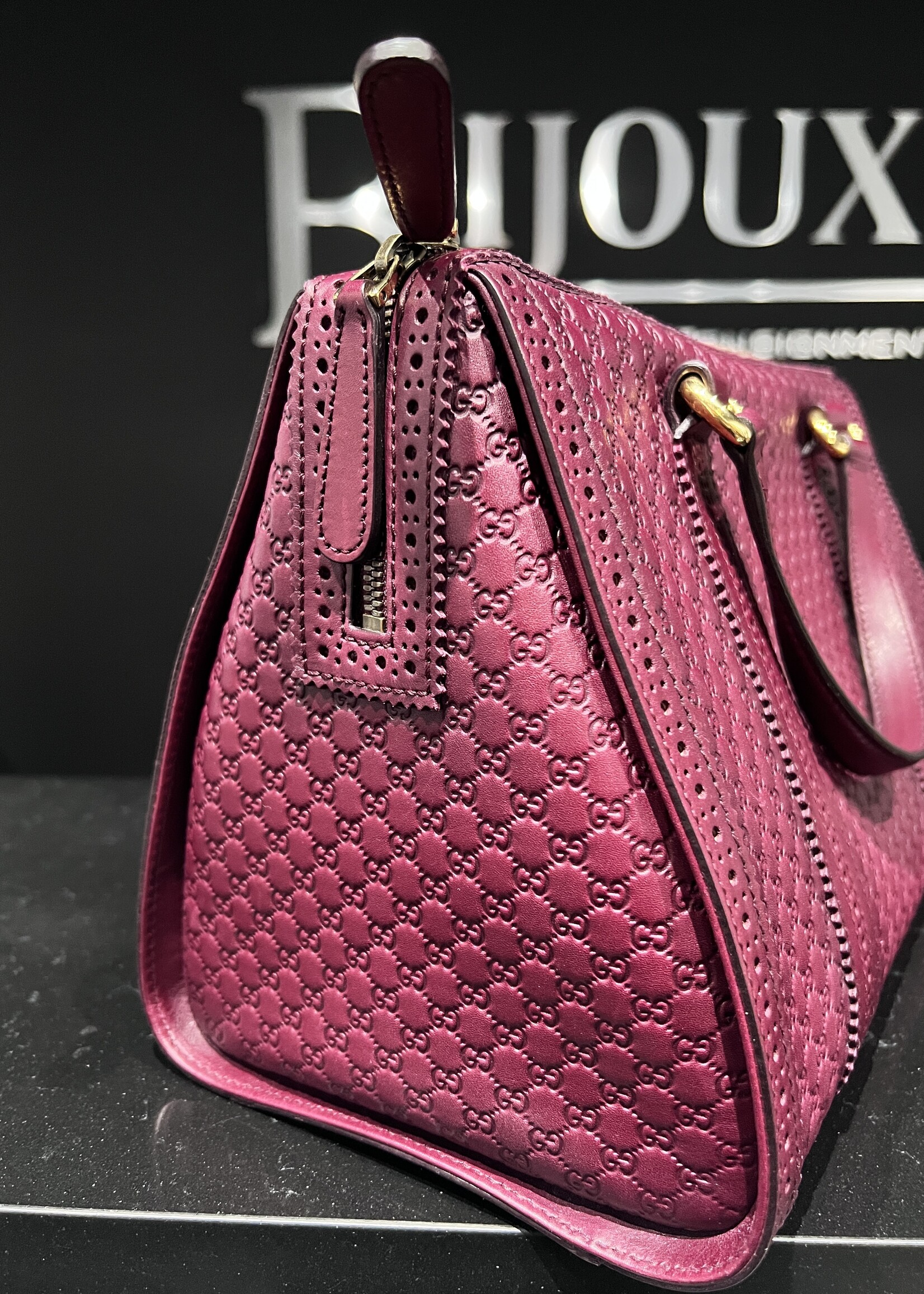 Gucci Gucci Microguccissima Brogue Bag