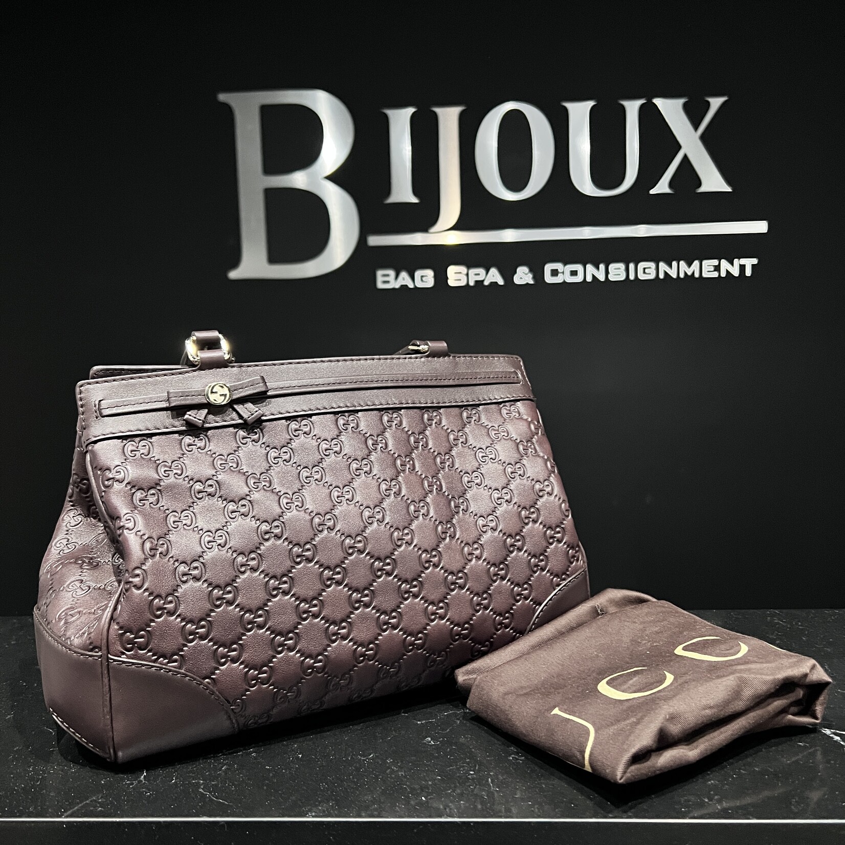 Gucci SOLD- Gucci Signature Mayfair