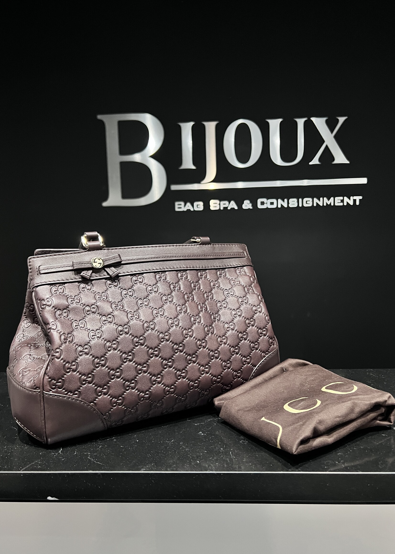 Gucci SOLD- Gucci Signature Mayfair