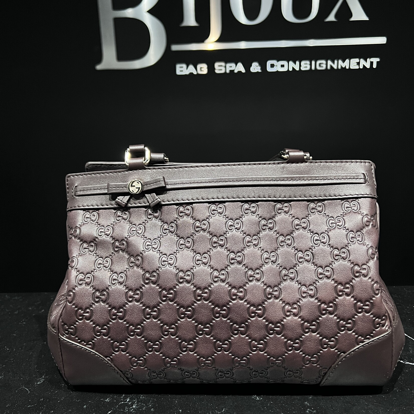 Gucci SOLD- Gucci Signature Mayfair
