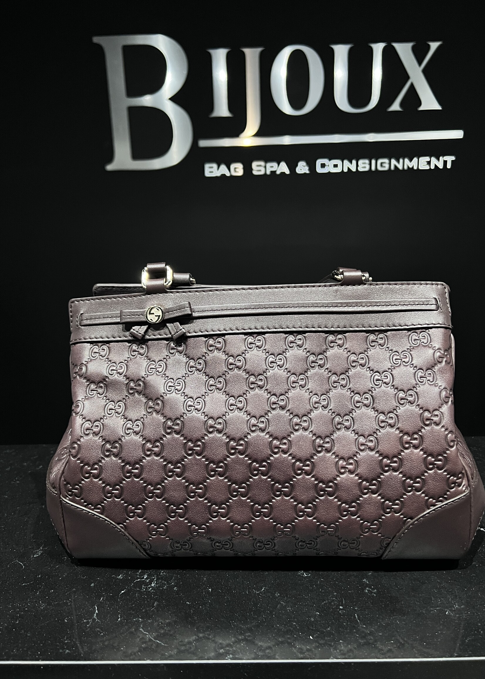 Gucci SOLD- Gucci Signature Mayfair