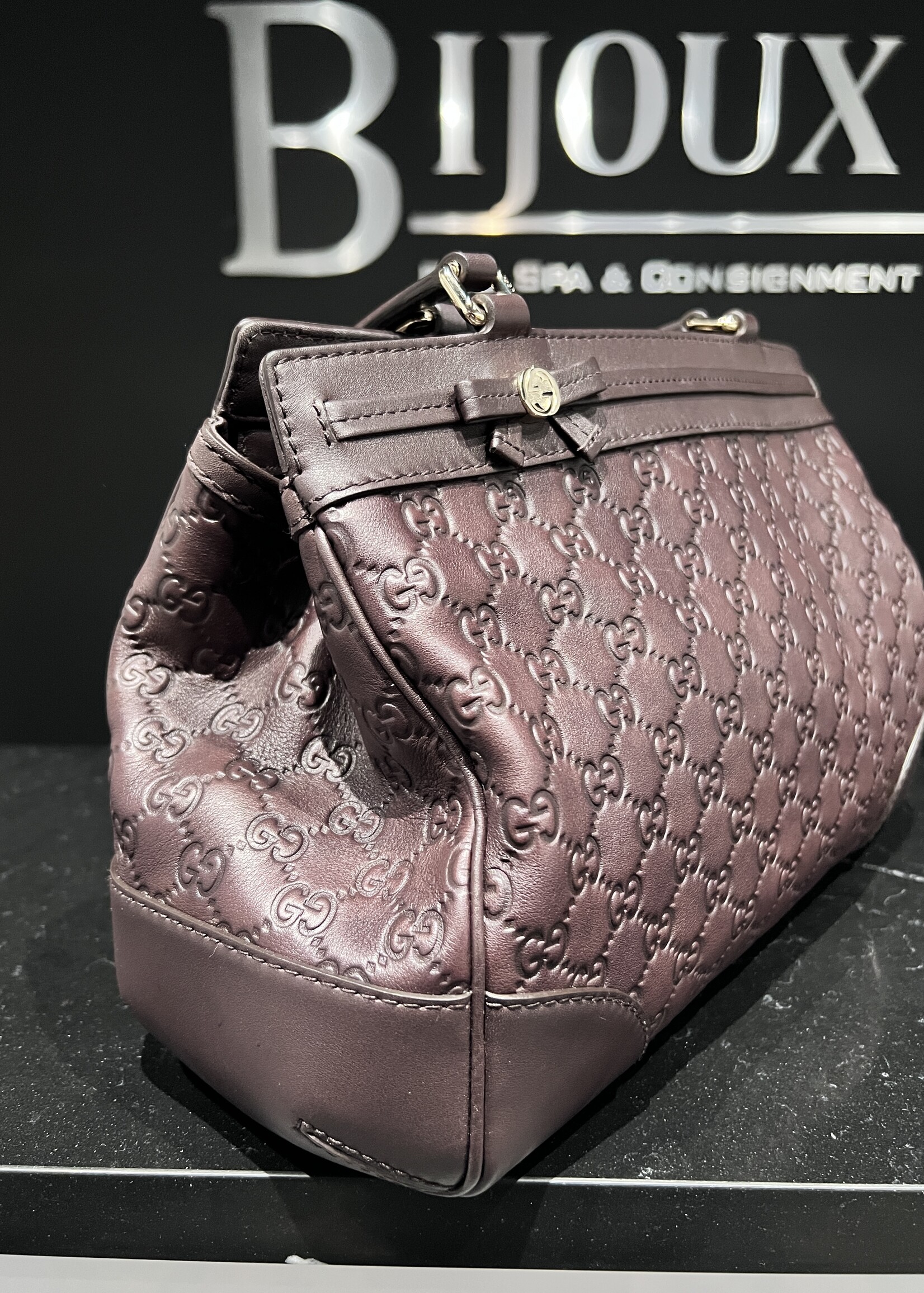 Gucci SOLD- Gucci Signature Mayfair