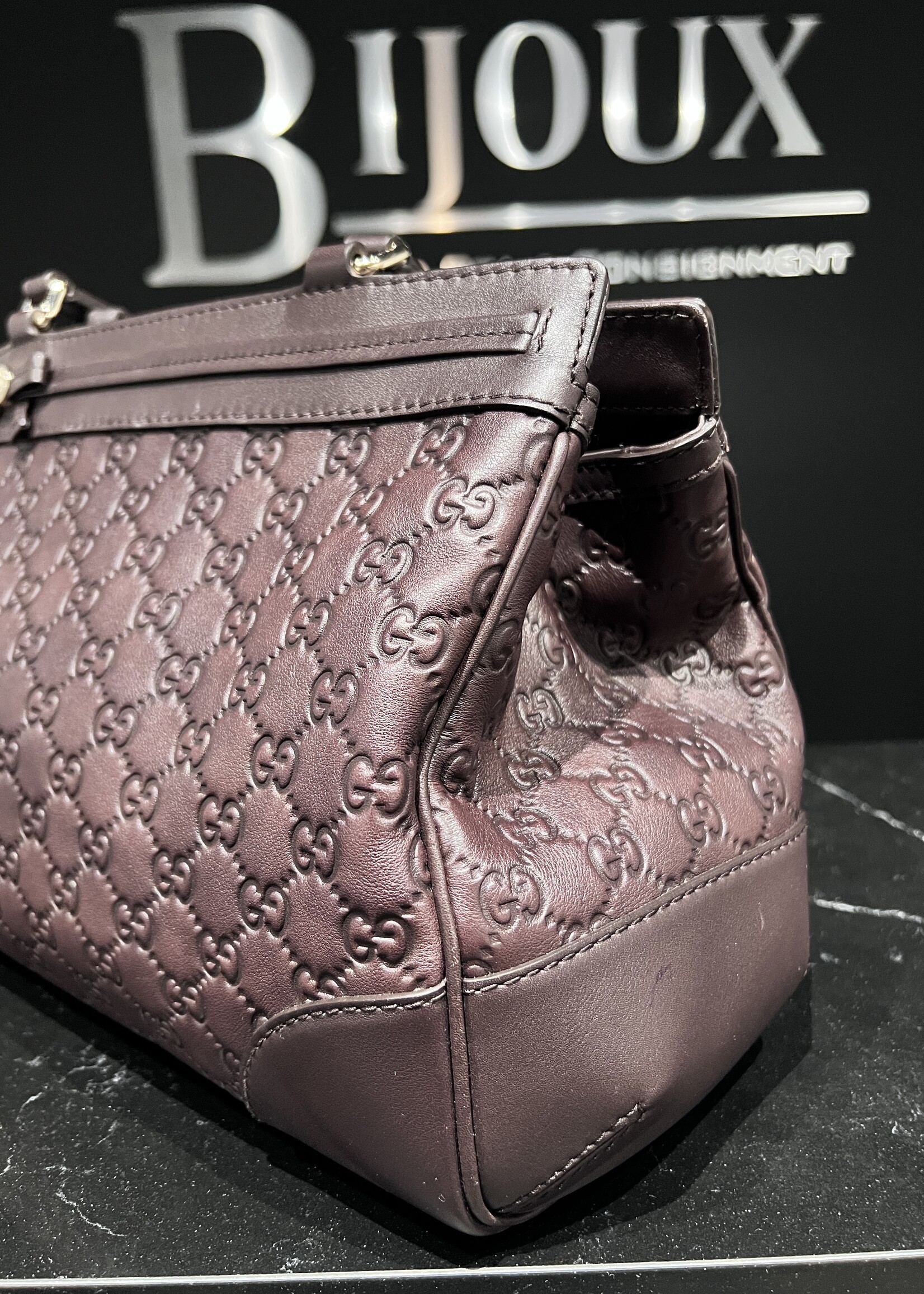 Gucci SOLD- Gucci Signature Mayfair