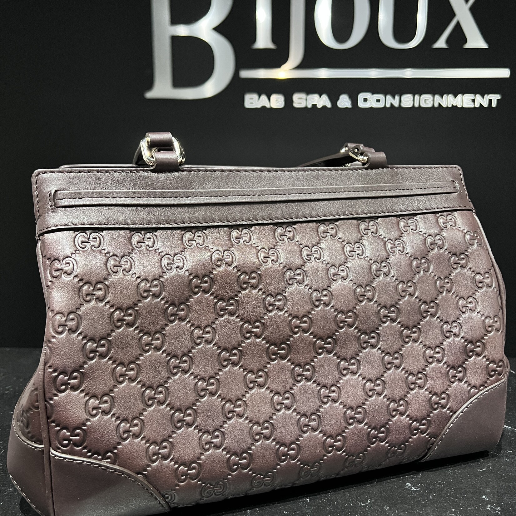 Gucci SOLD- Gucci Signature Mayfair