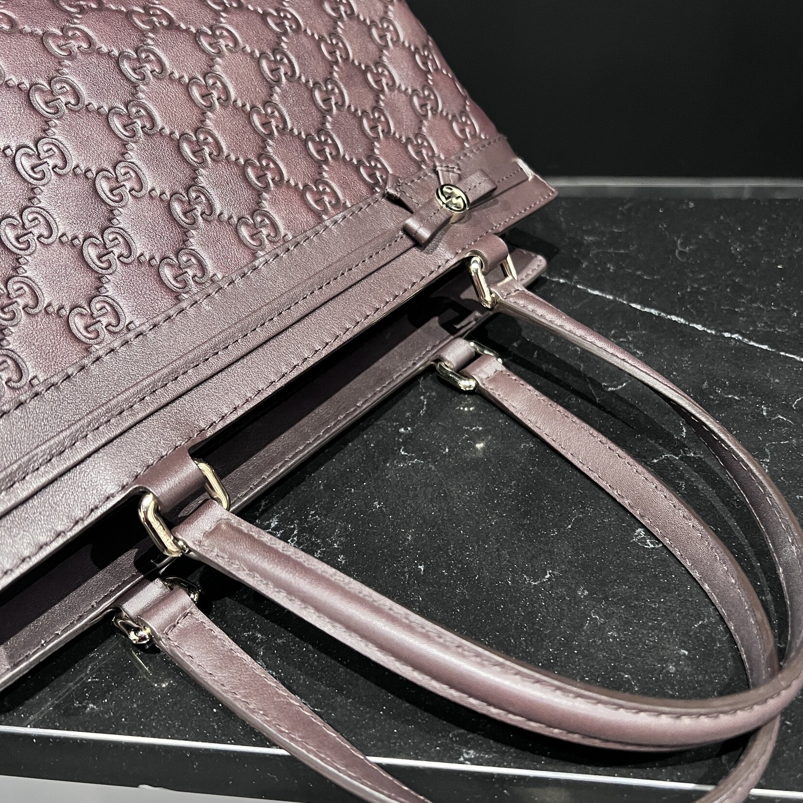 Gucci SOLD- Gucci Signature Mayfair
