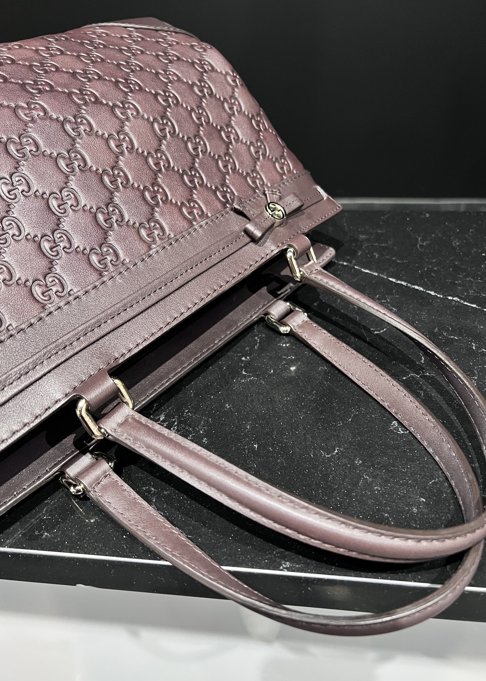 Gucci SOLD- Gucci Signature Mayfair