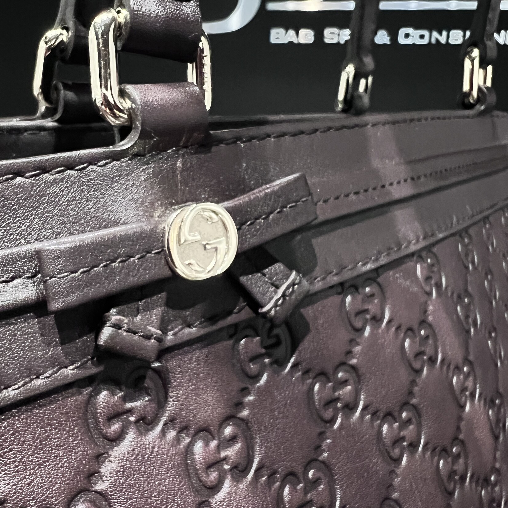 Gucci SOLD- Gucci Signature Mayfair