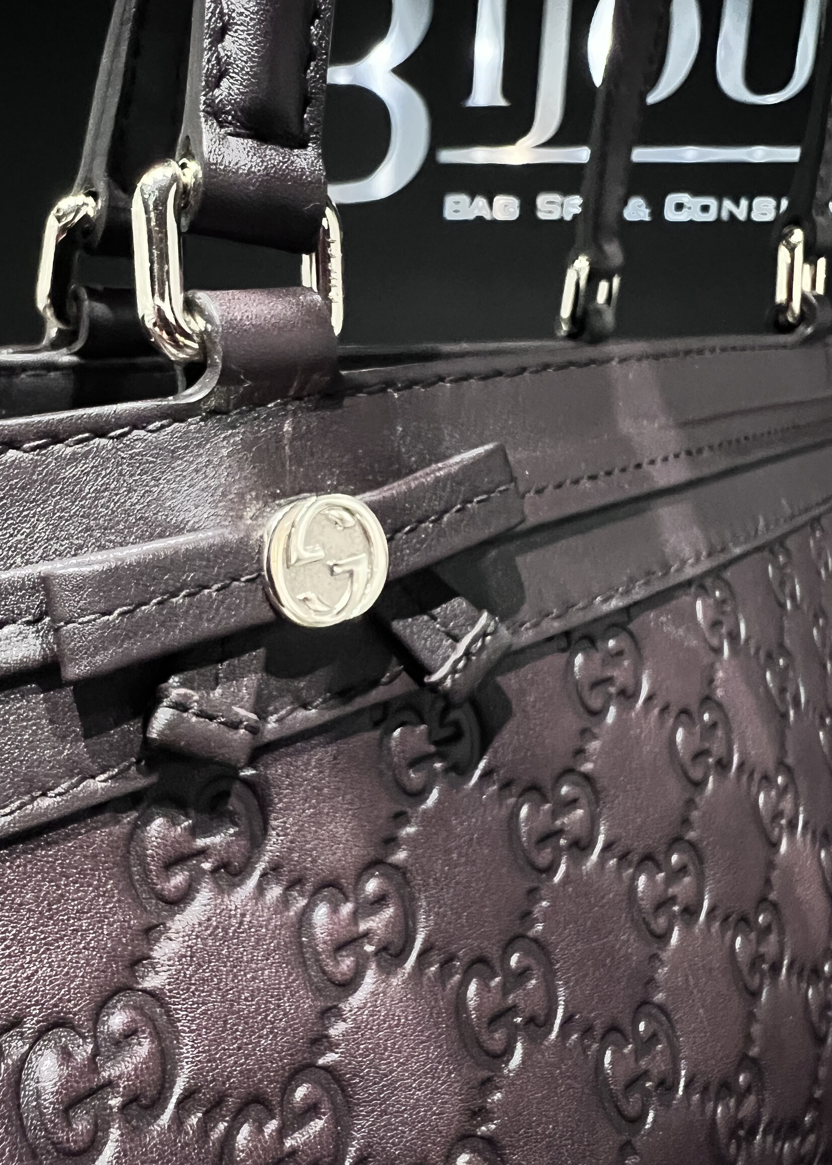 Gucci SOLD- Gucci Signature Mayfair