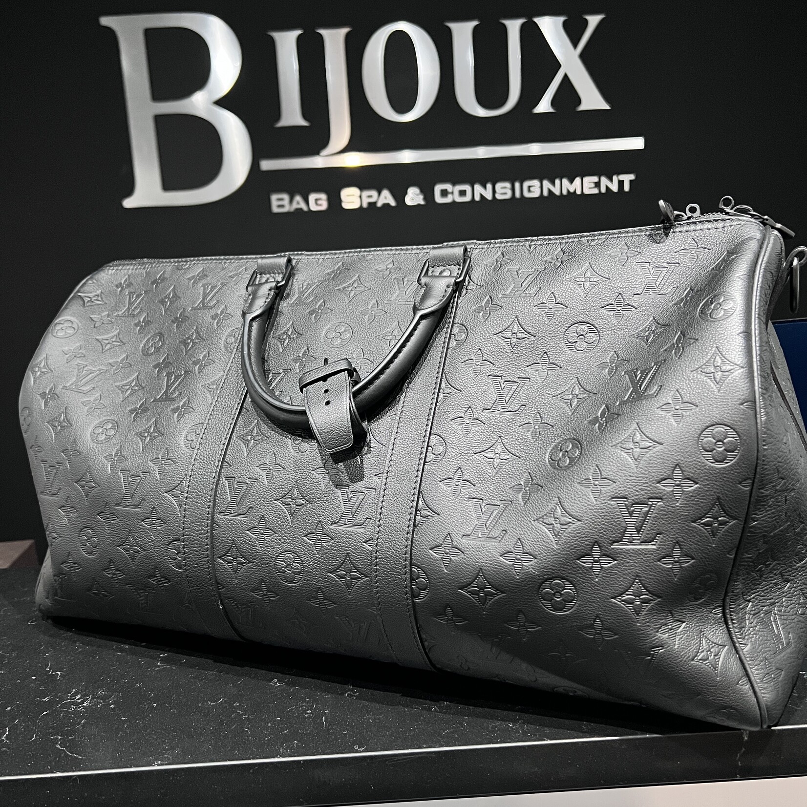 Louis Vuitton Louis Vuitton Keepall 50 Monogram Shadow
