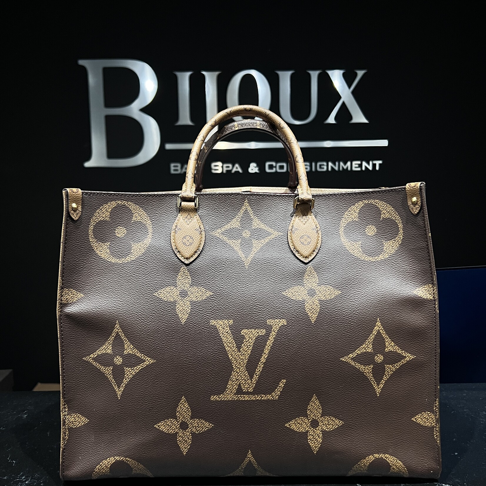 Louis Vuitton SOLD- Louis Vuitton On The Go Tote GM