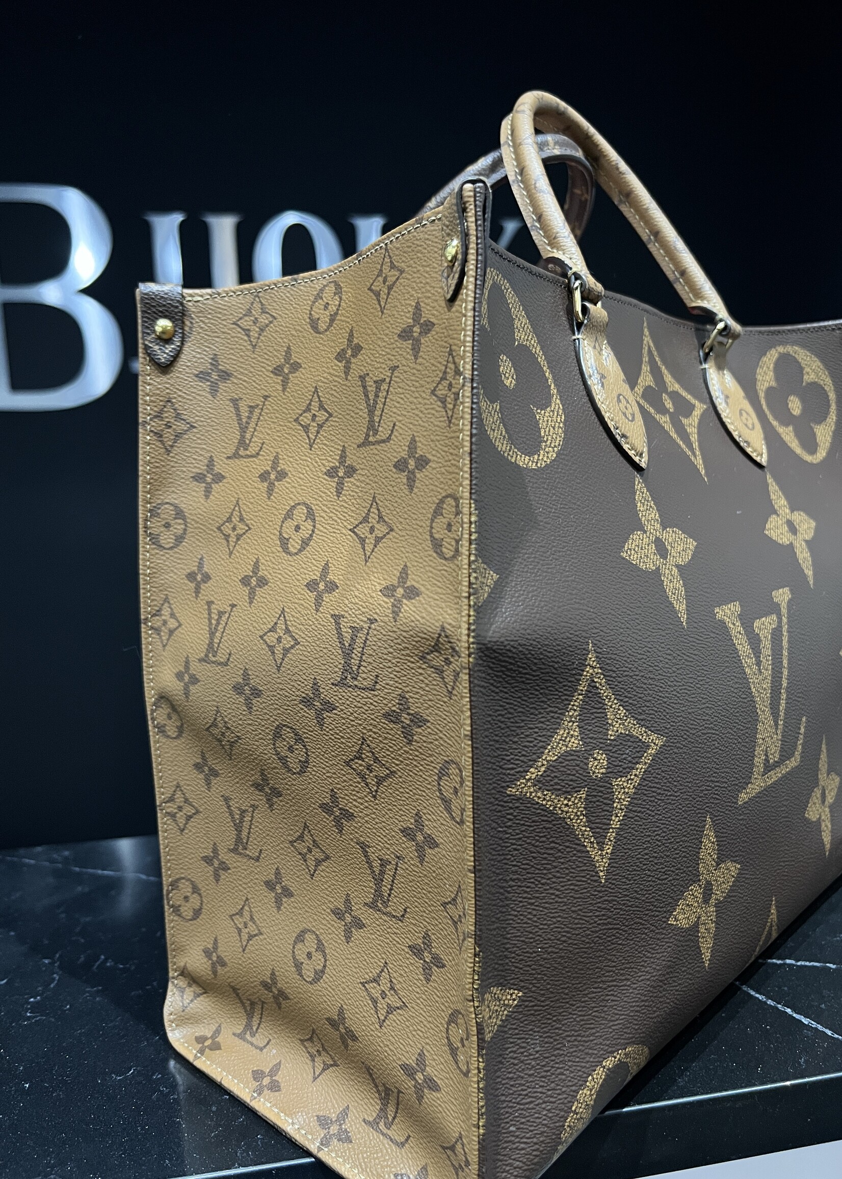 Louis Vuitton SOLD- Louis Vuitton On The Go Tote GM