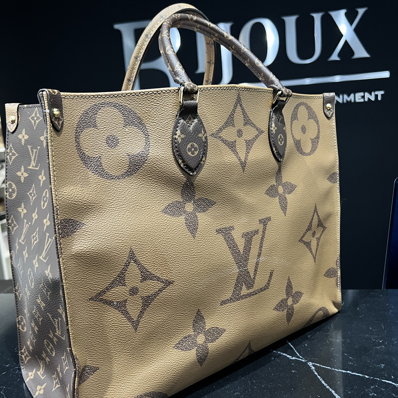 Louis Vuitton SOLD- Louis Vuitton On The Go Tote GM