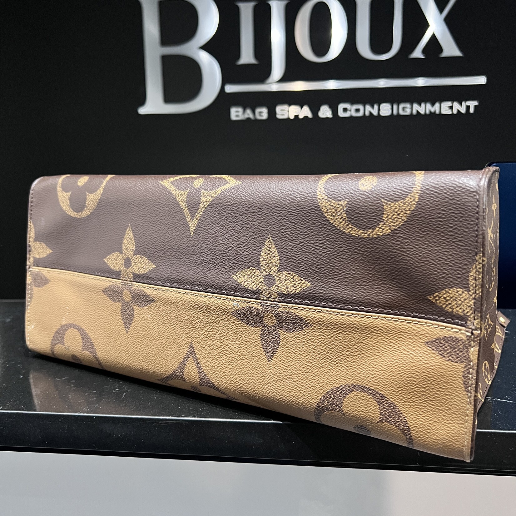 Louis Vuitton SOLD- Louis Vuitton On The Go Tote GM