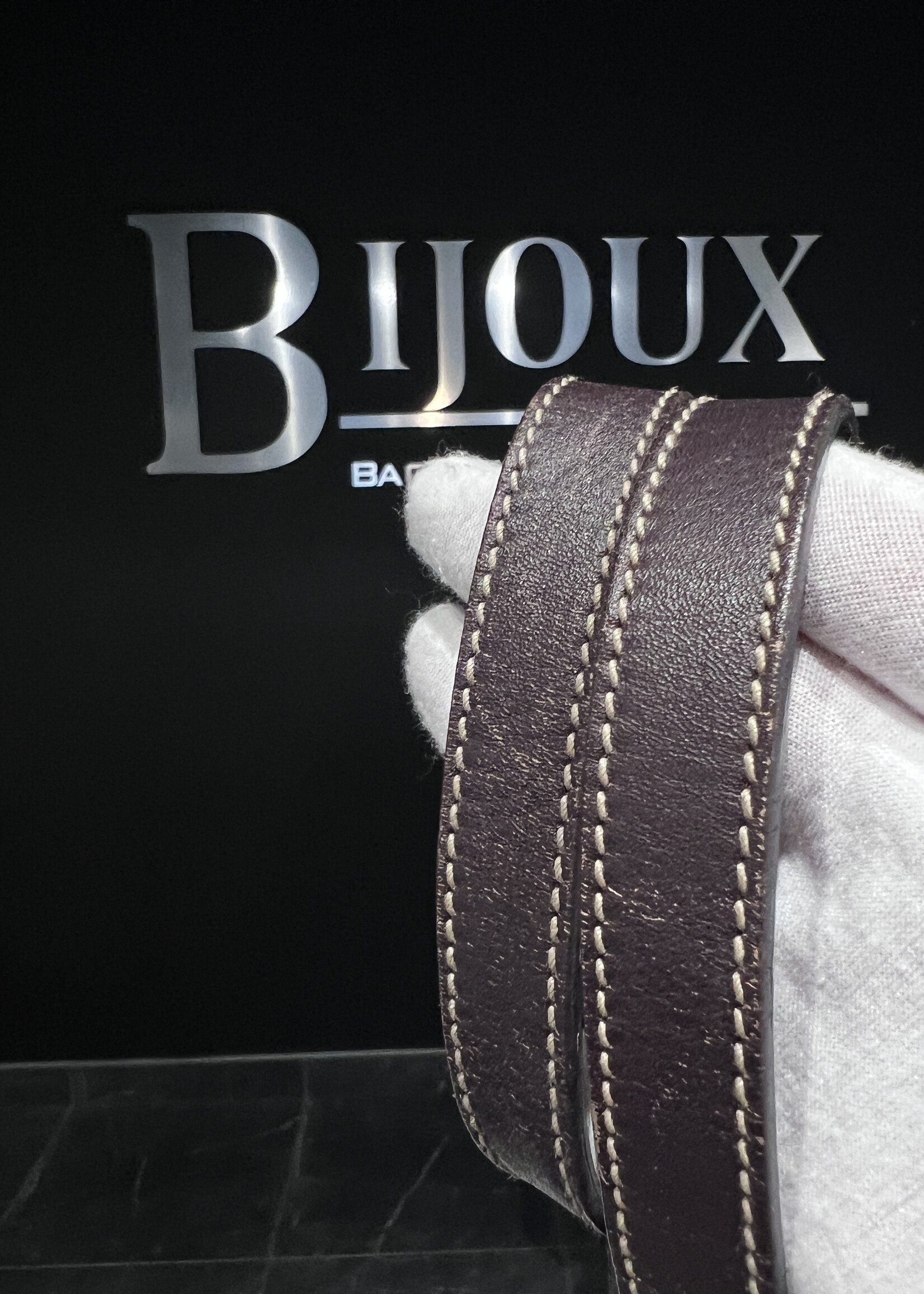 Gucci SOLD - Gucci Supreme Camera Bag