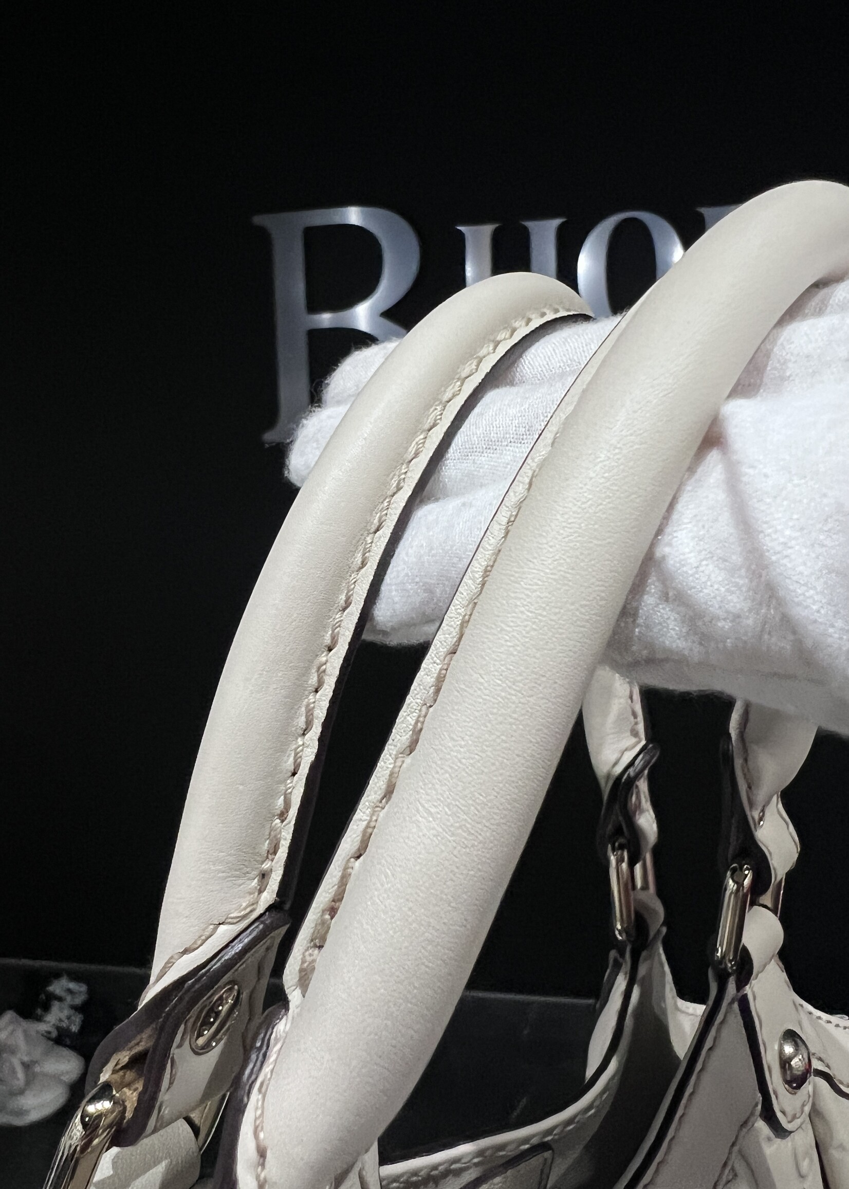 Gucci SOLD- Gucci White Sukey