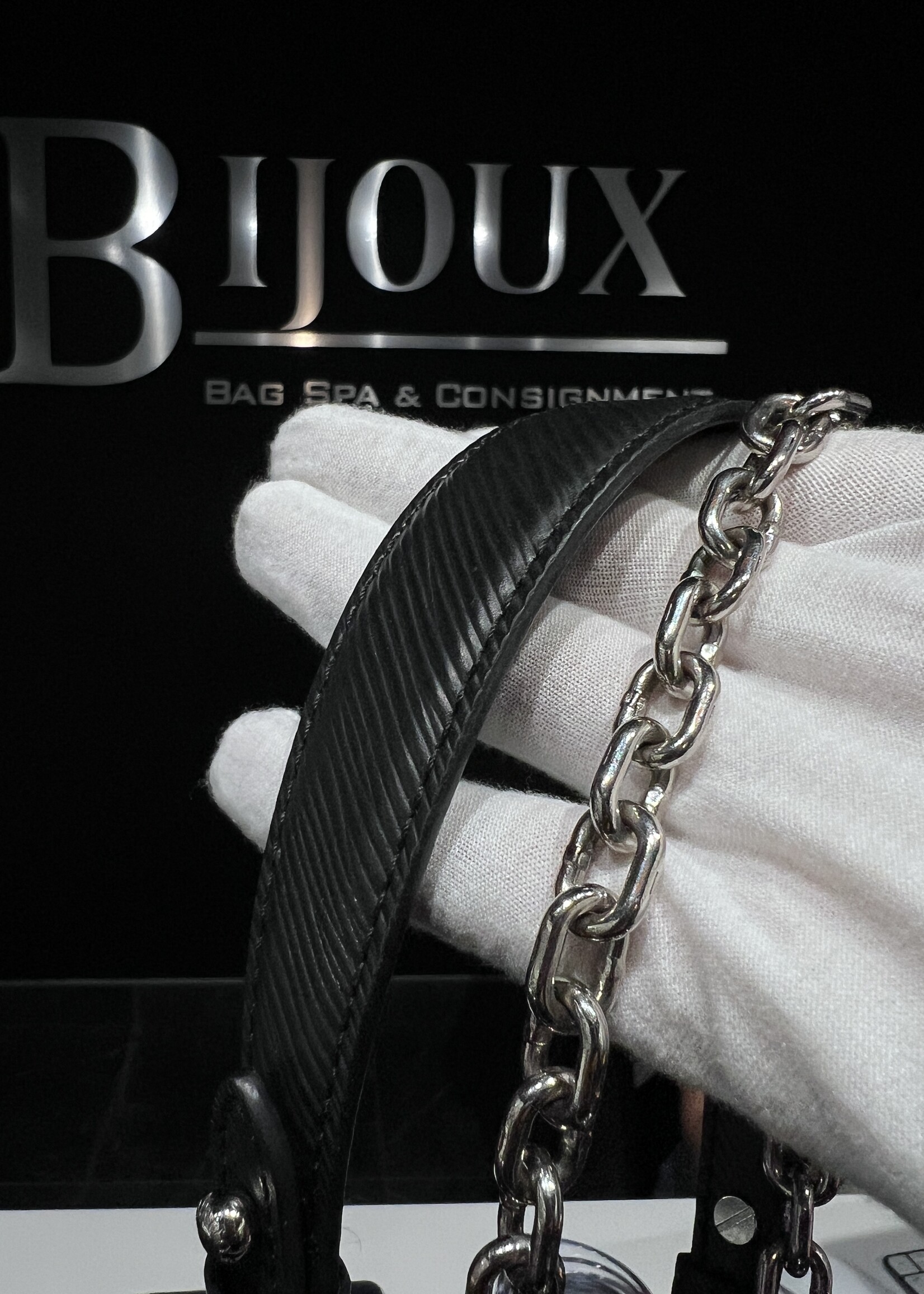 Louis Vuitton SOLD- Louis Vuitton Twist PM