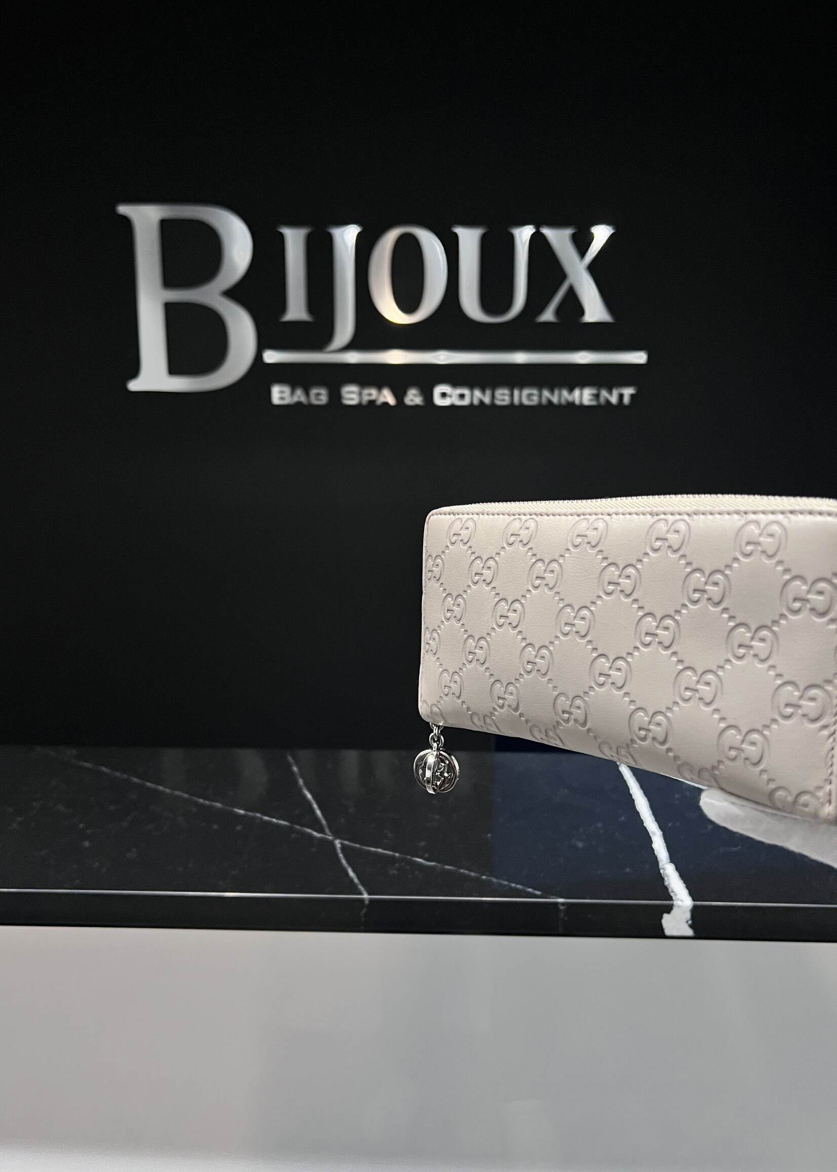 Gucci Gucci Guccissima Zip Wallet