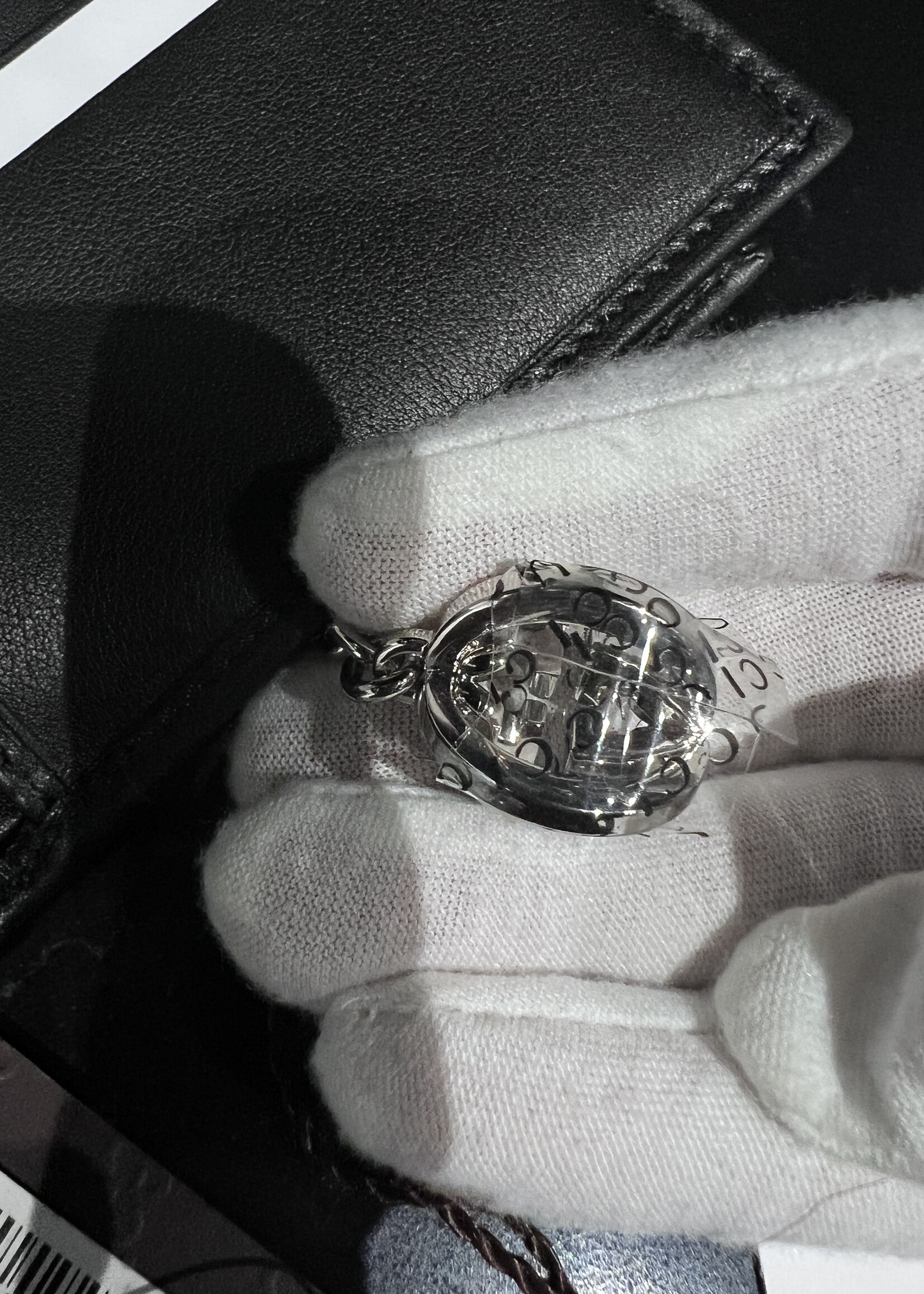 Gucci SOLD- Gucci Guccissima Soft Black Lovely Wallet