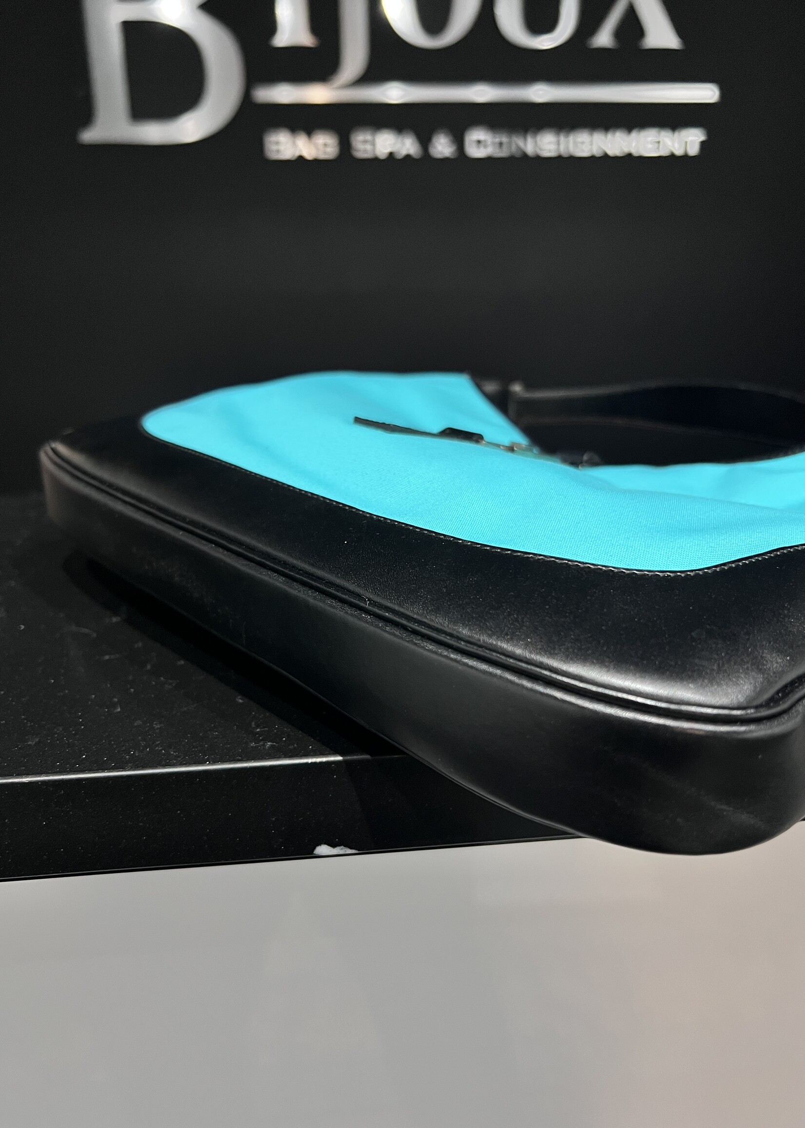 Gucci SOLD - Gucci Jackie Teal Cloth