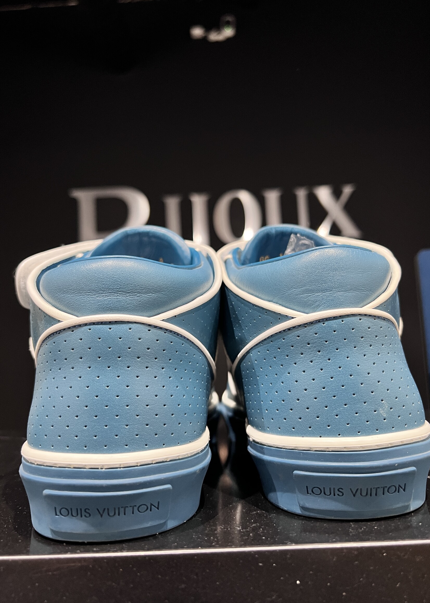 Louis Vuitton Louis Vuitton Acapulco Sneaker 8.5