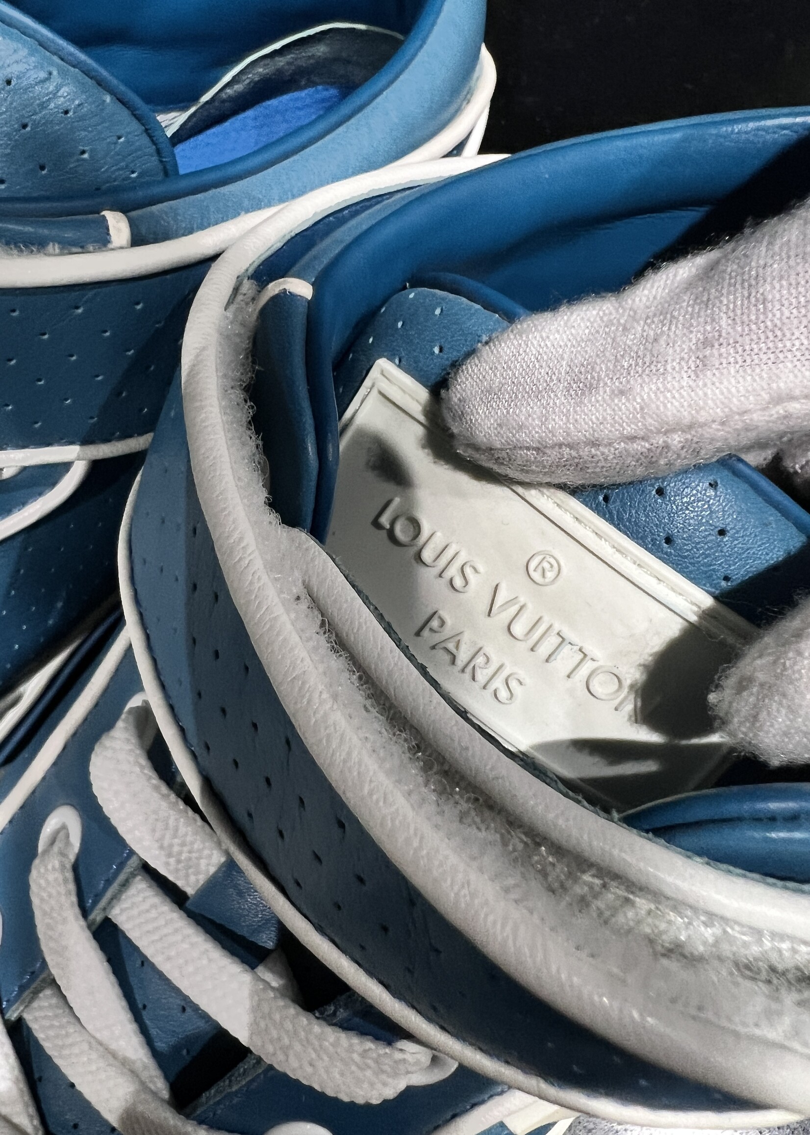 Louis Vuitton Louis Vuitton Acapulco Sneaker 8.5