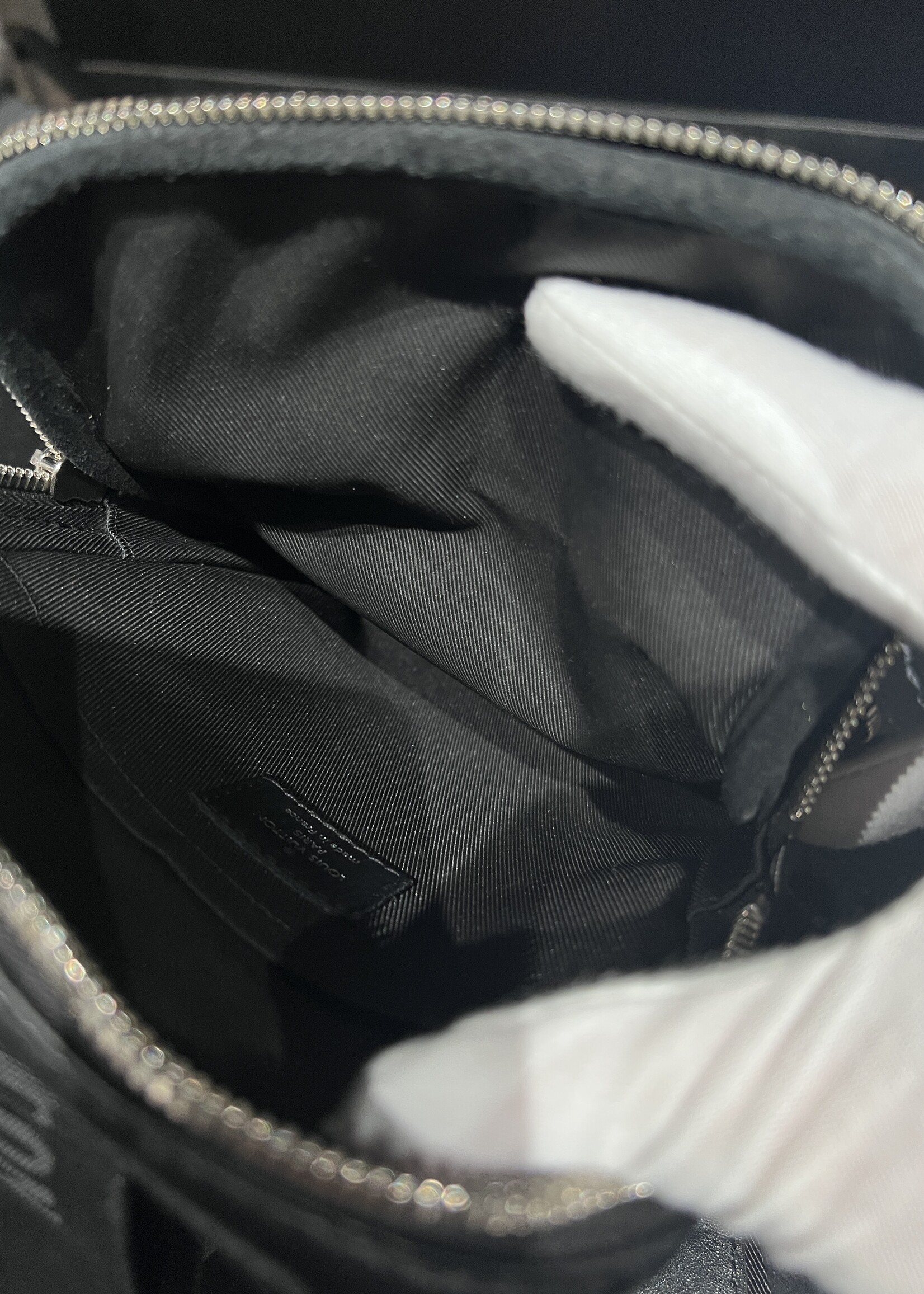 Louis Vuitton SOLD - Louis Vuitton Messenger Damier Graphite