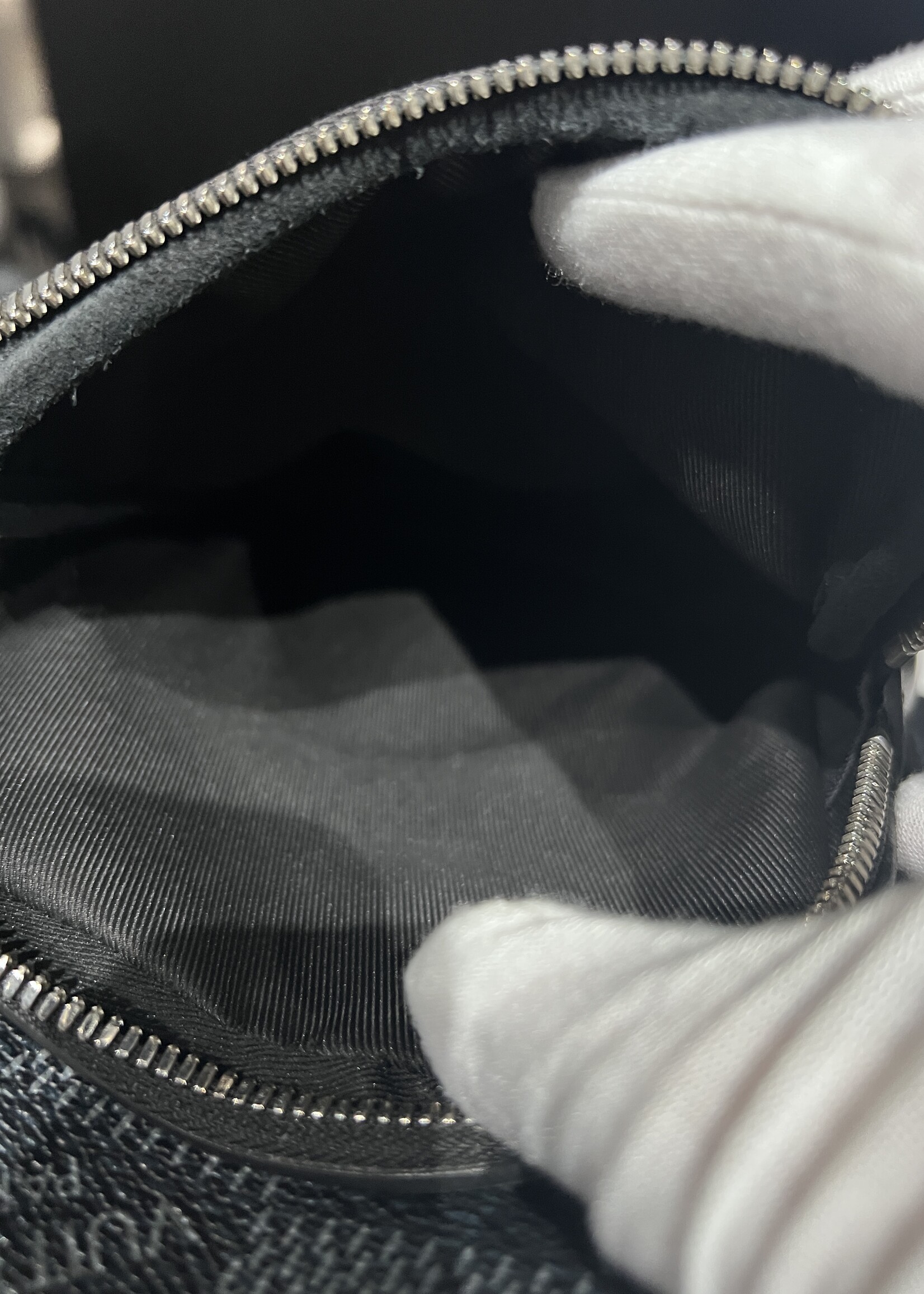 Louis Vuitton SOLD - Louis Vuitton Messenger Damier Graphite