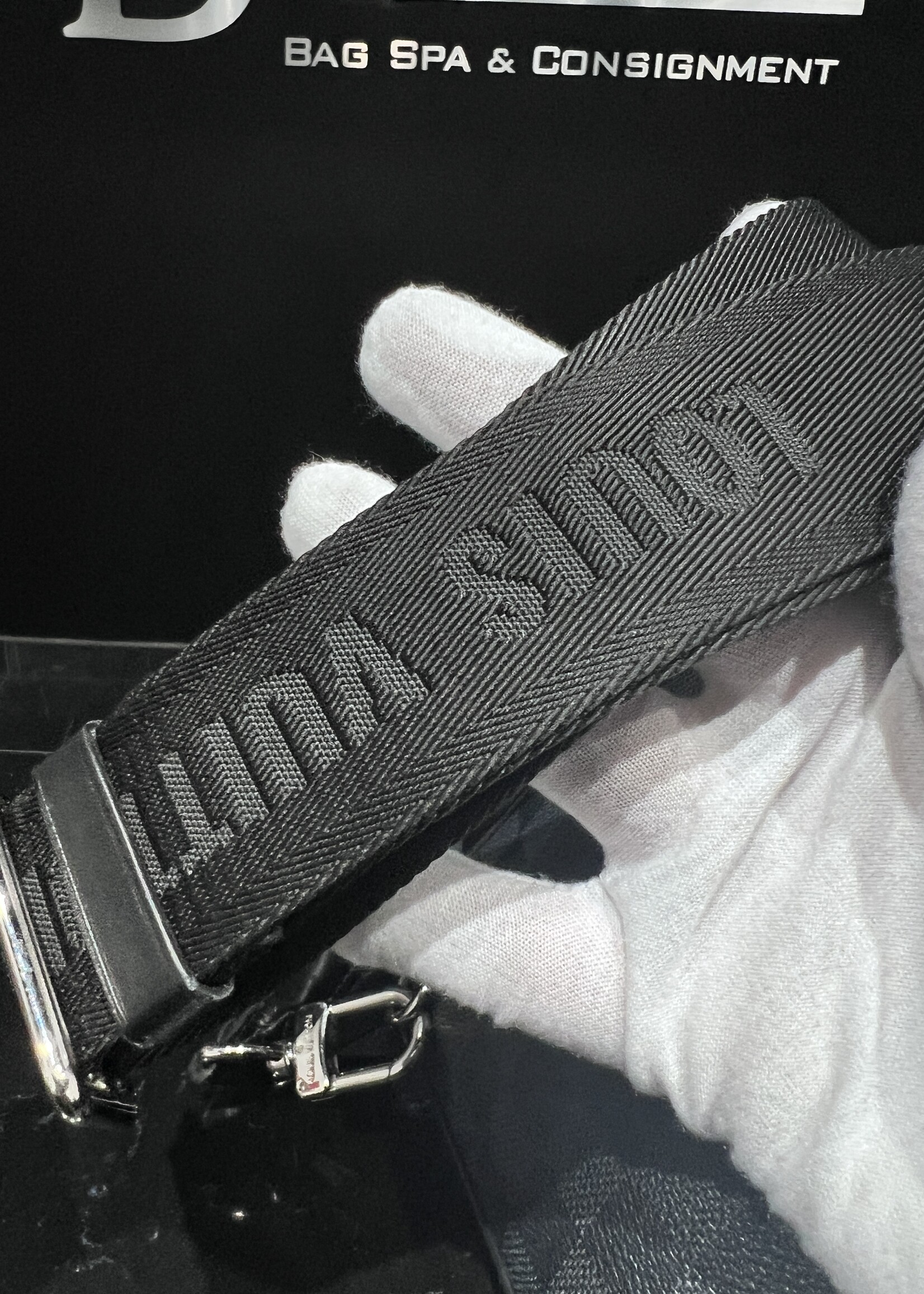 Louis Vuitton SOLD - Louis Vuitton Messenger Damier Graphite