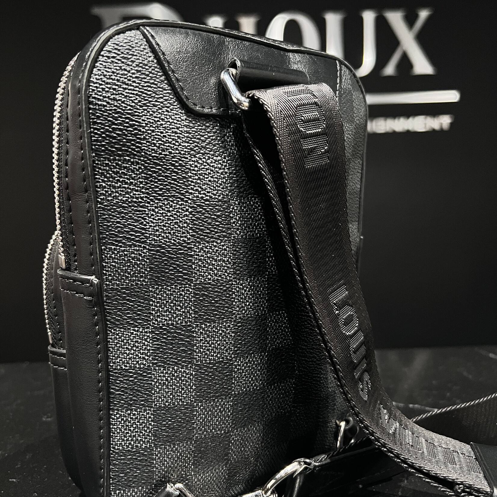 Louis Vuitton SOLD - Louis Vuitton Messenger Damier Graphite