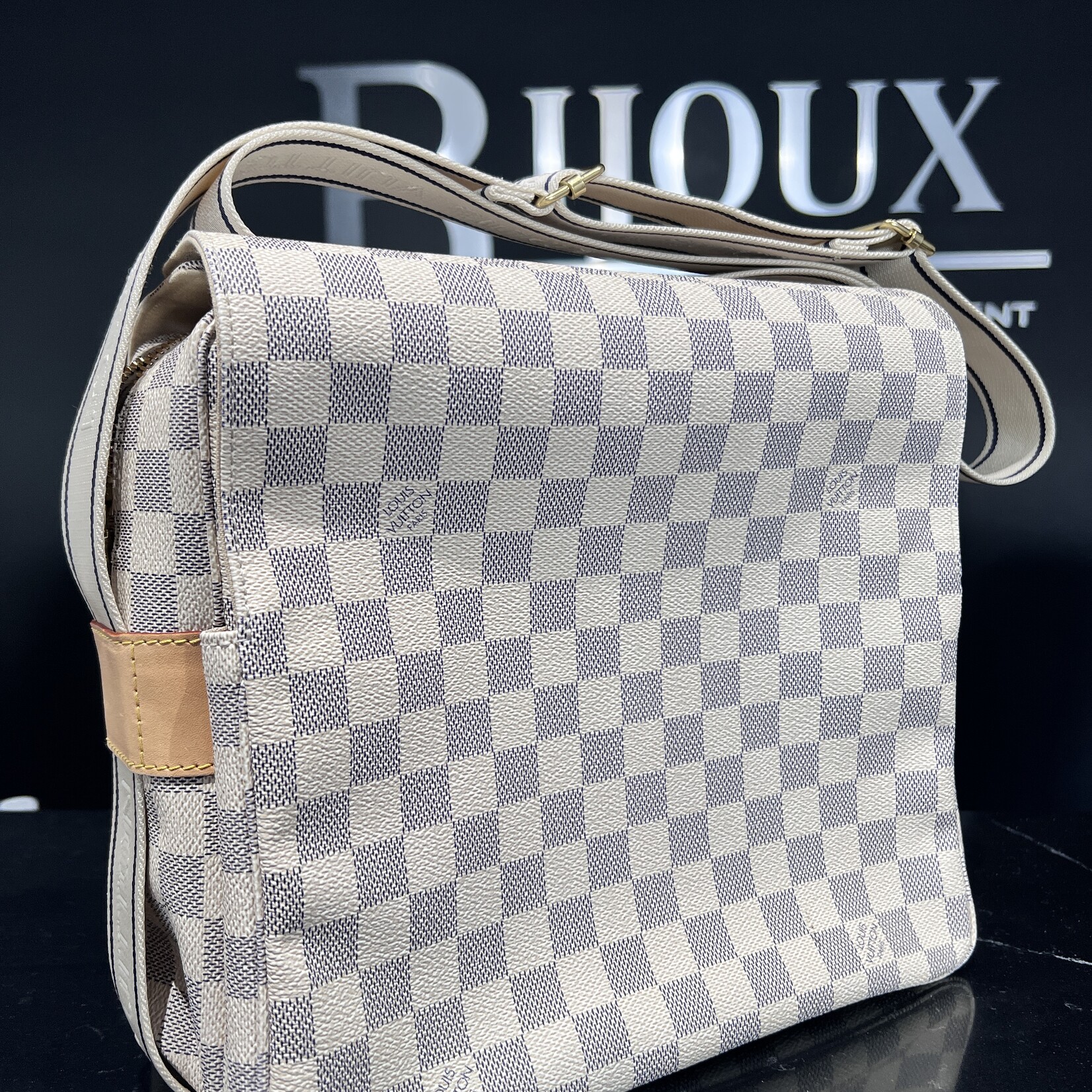 Louis Vuitton SOLD - Louis Vuitton Naviglio Damier Azur Messenger