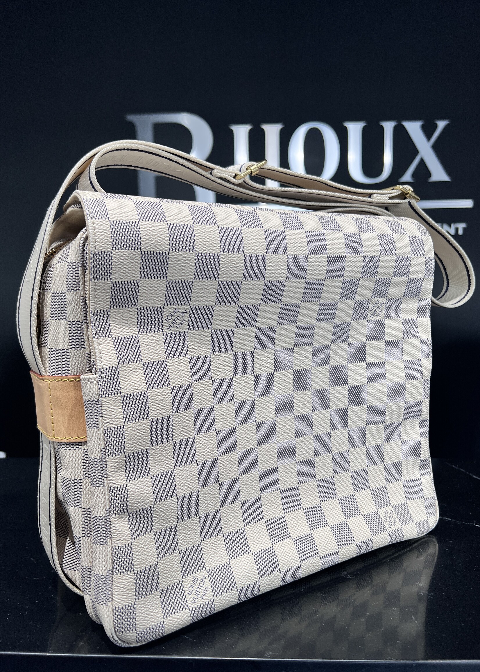 Louis Vuitton SOLD - Louis Vuitton Naviglio Damier Azur Messenger