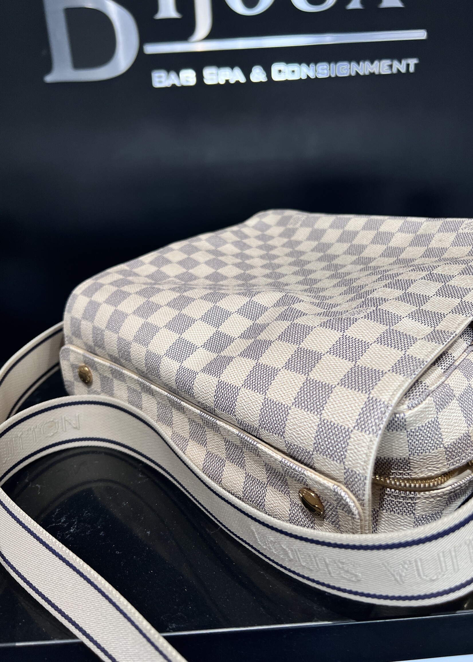 Louis Vuitton SOLD - Louis Vuitton Naviglio Damier Azur Messenger