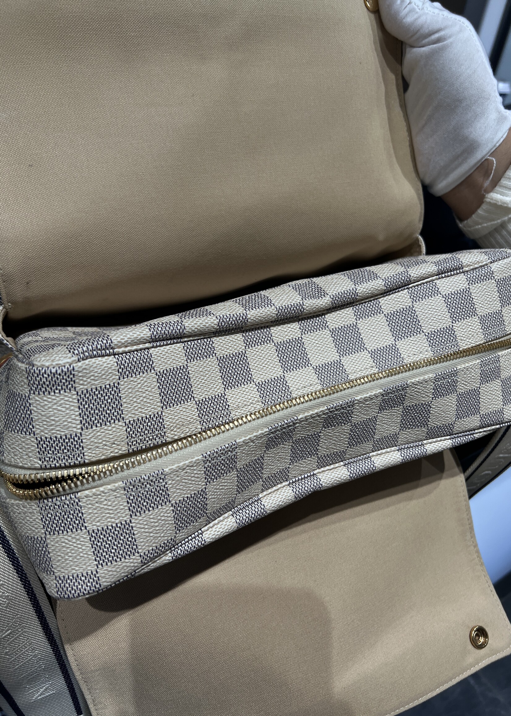 Louis Vuitton SOLD - Louis Vuitton Naviglio Damier Azur Messenger