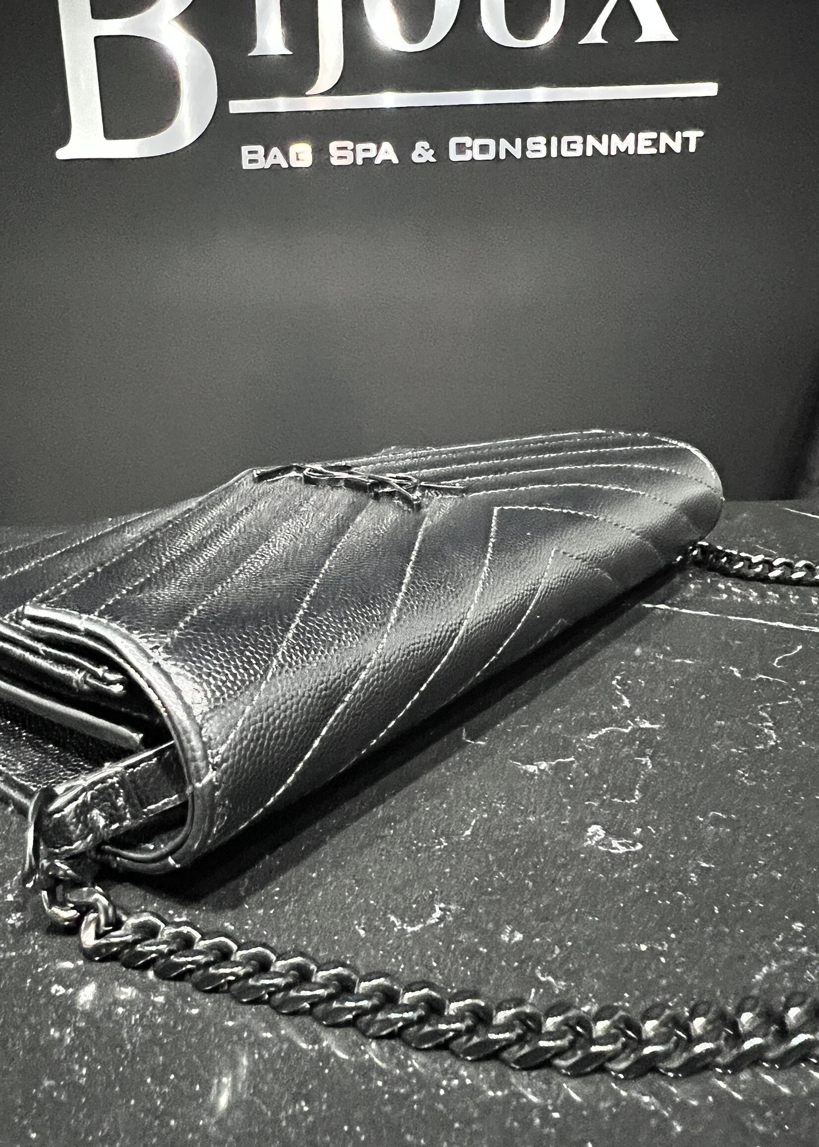 Saint Laurent SOLD- Saint Laurent Wallet On Chain Cassandra