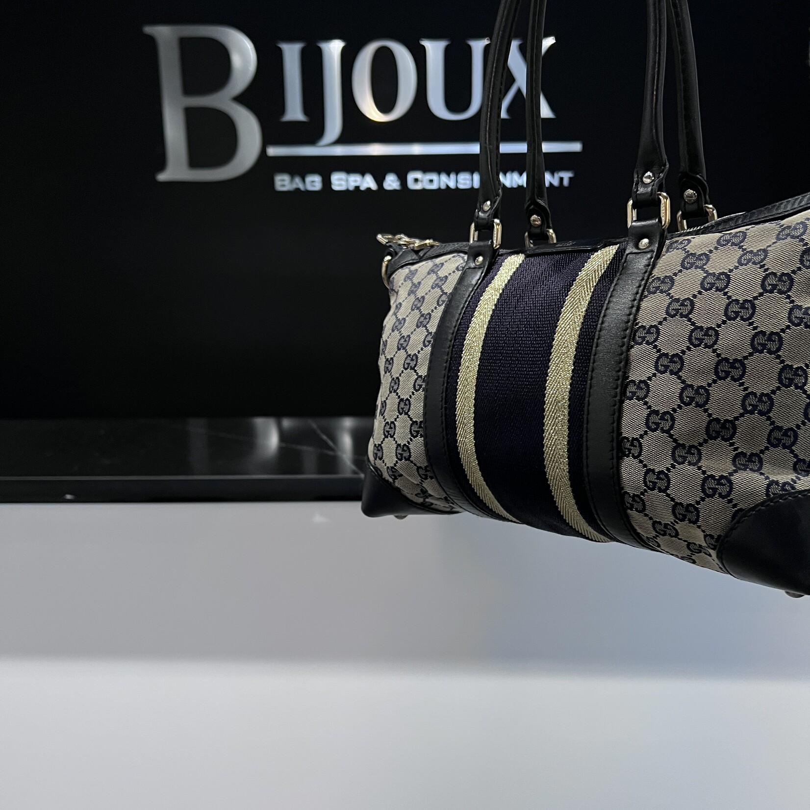 Gucci SOLD - Gucci Weekender Medium Bag