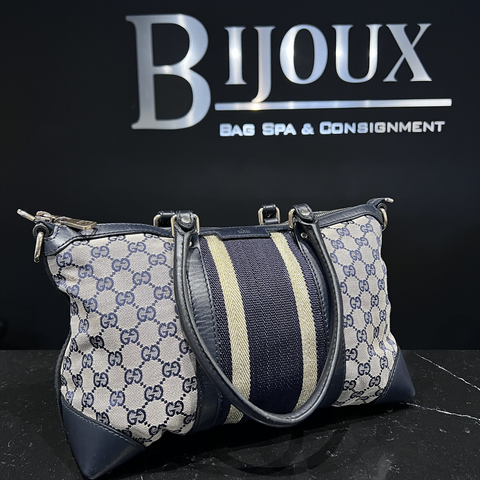 Gucci SOLD - Gucci Weekender Medium Bag