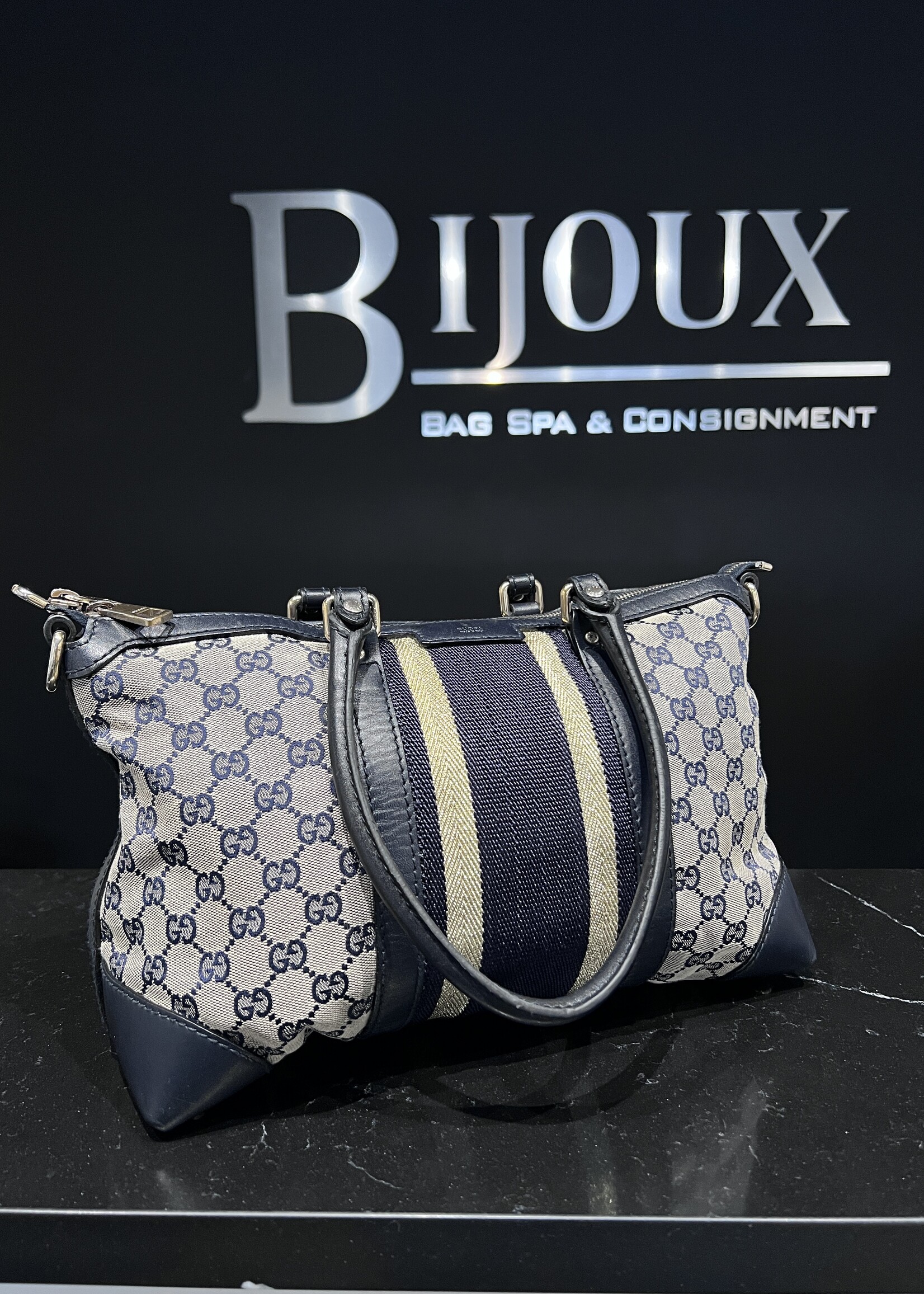 Gucci SOLD - Gucci Weekender Medium Bag