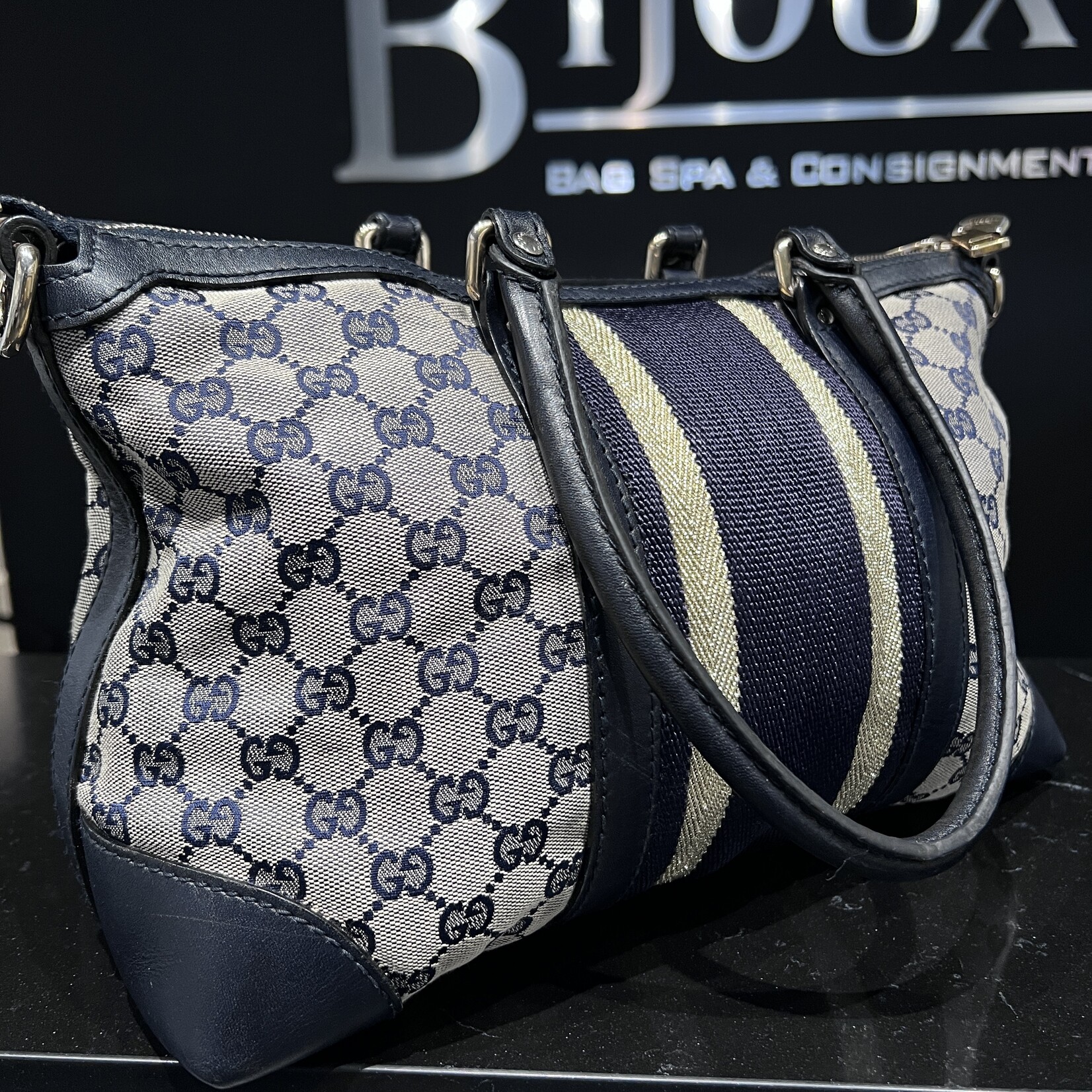 Gucci SOLD - Gucci Weekender Medium Bag