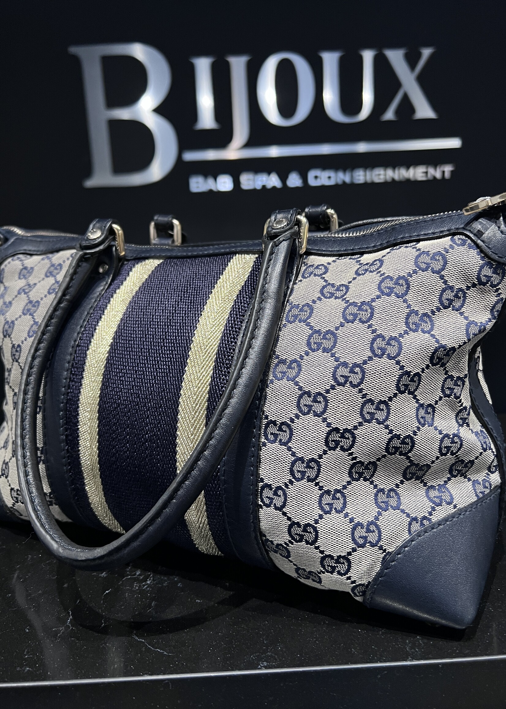 Gucci SOLD - Gucci Weekender Medium Bag