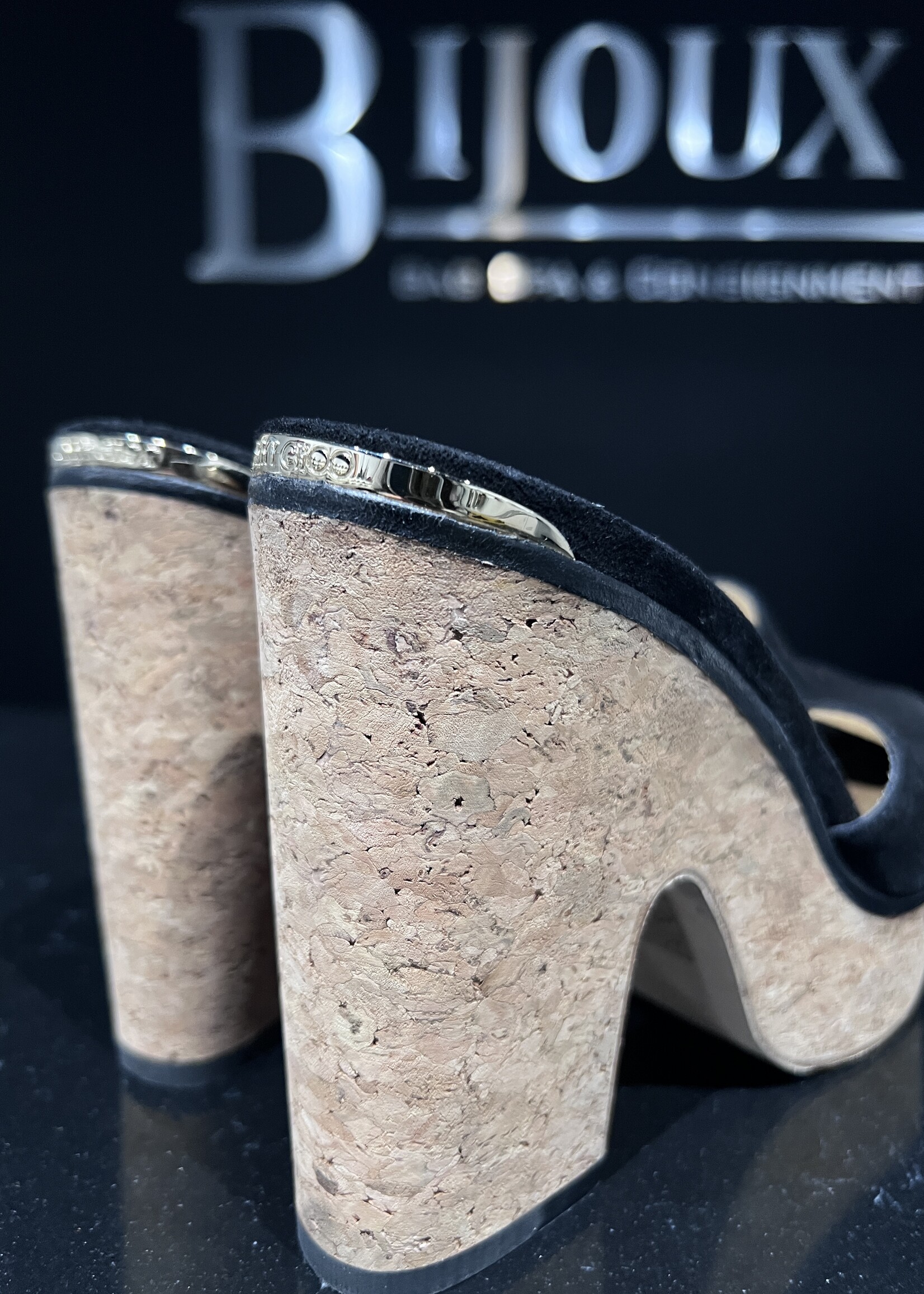 Jimmy Choo Jimmy Choo Suede Heels Black Deerskin - 38