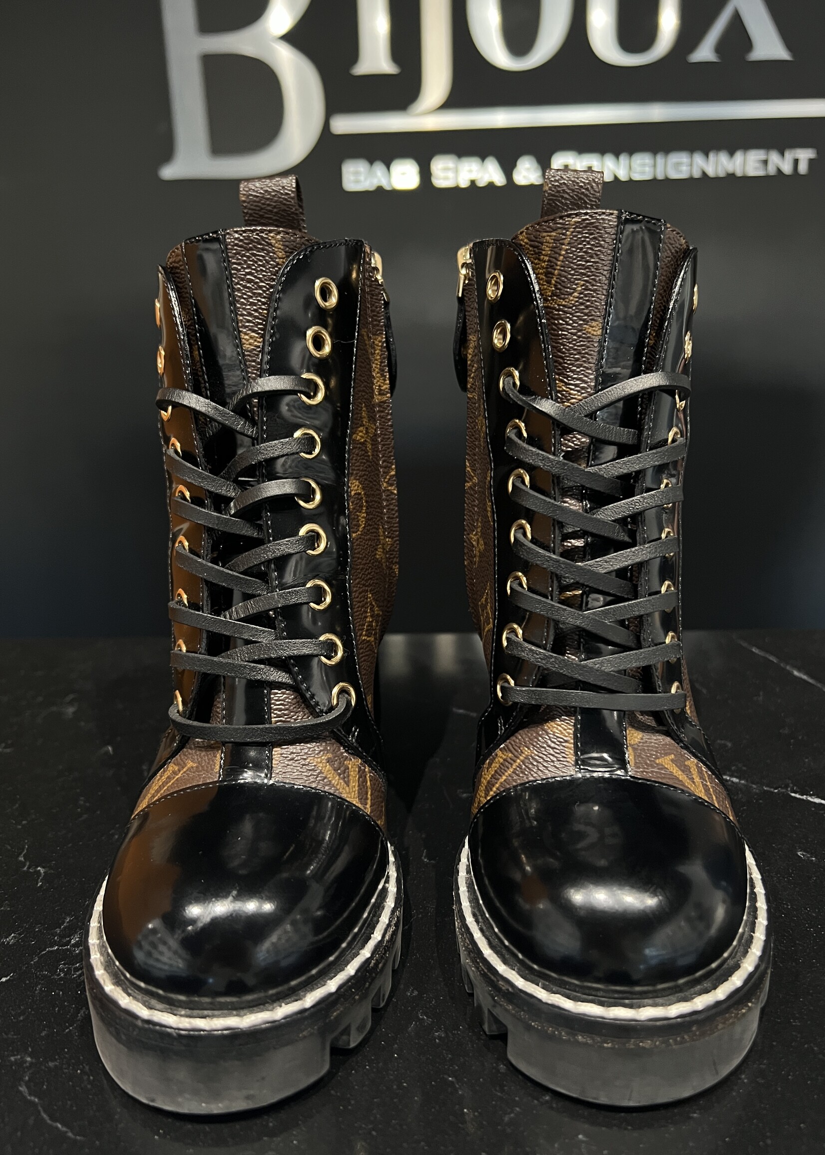 Louis Vuitton Louis Vuitton Star Boots 35
