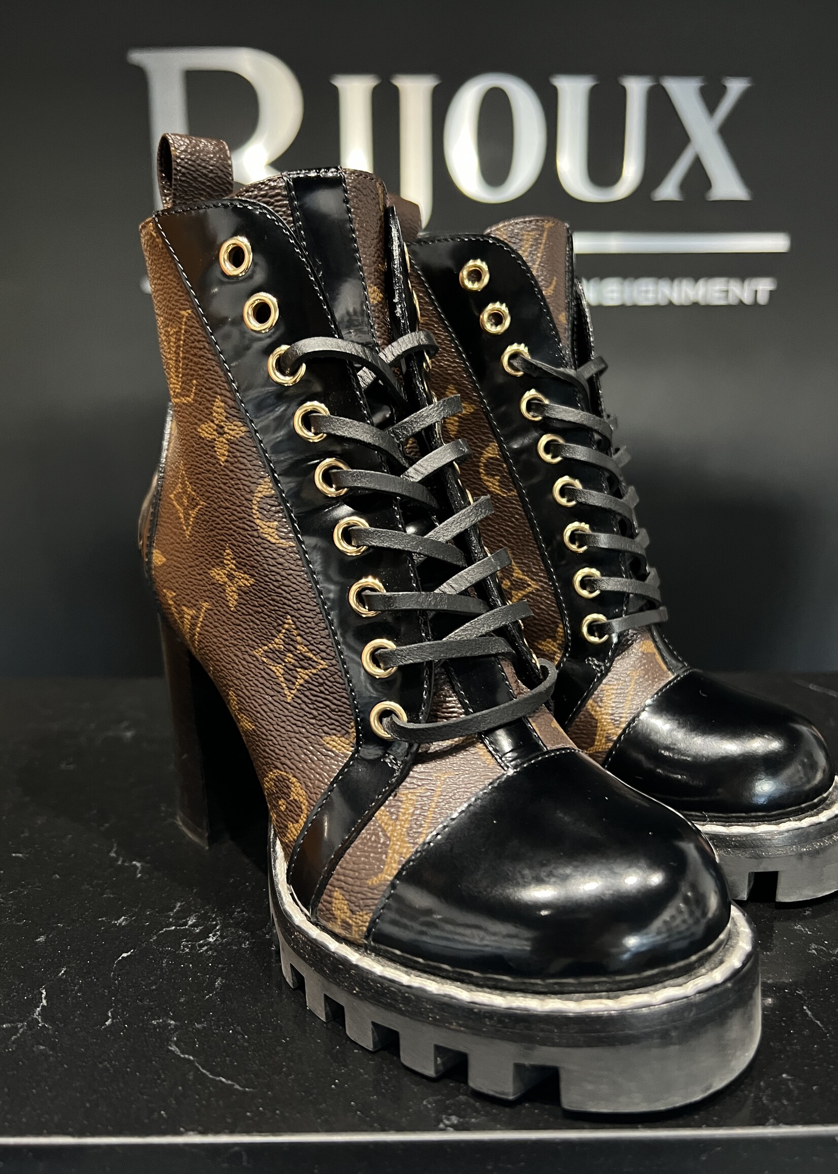 Louis Vuitton Louis Vuitton Star Boots 35