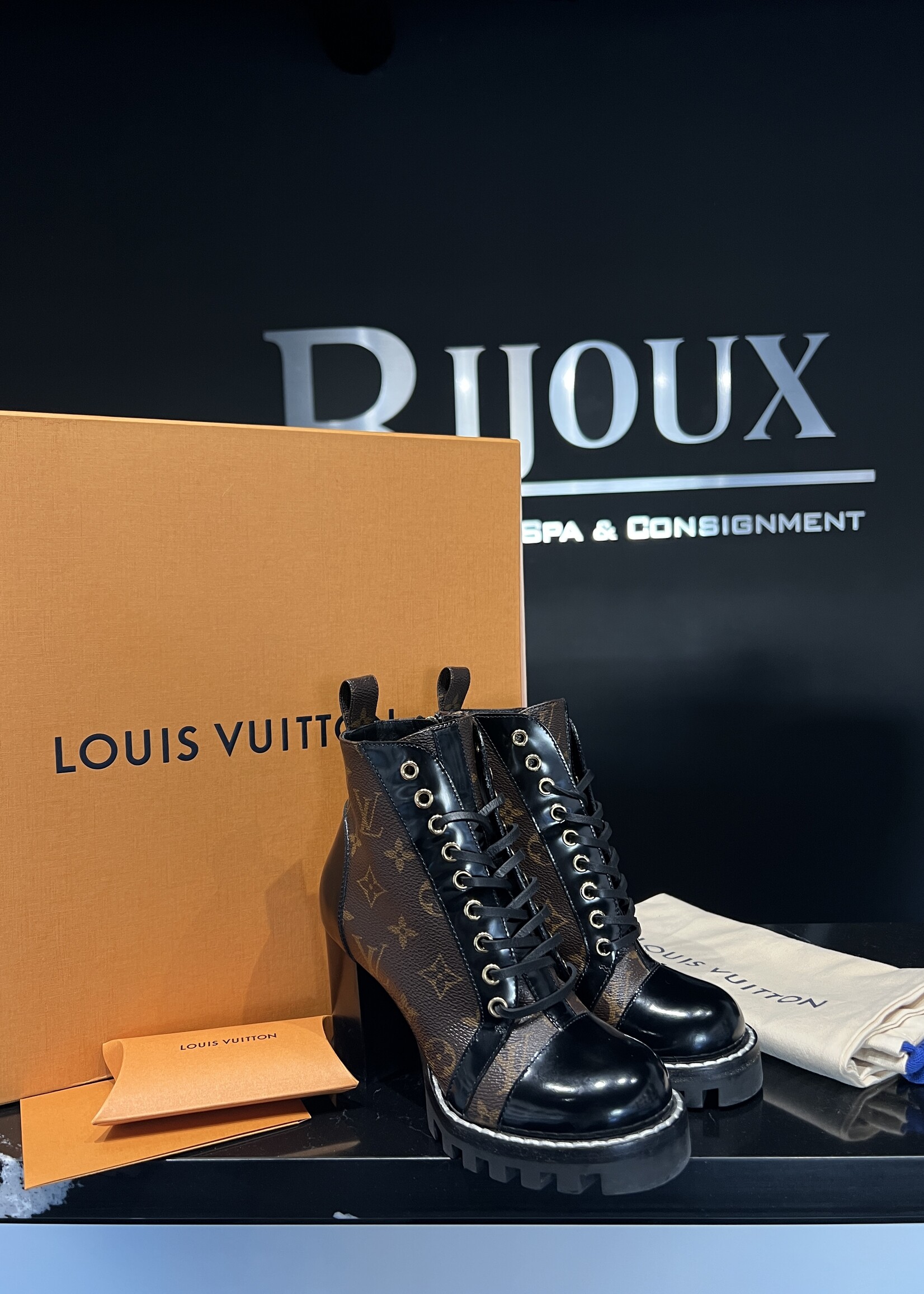 Louis Vuitton Louis Vuitton Star Boots 35