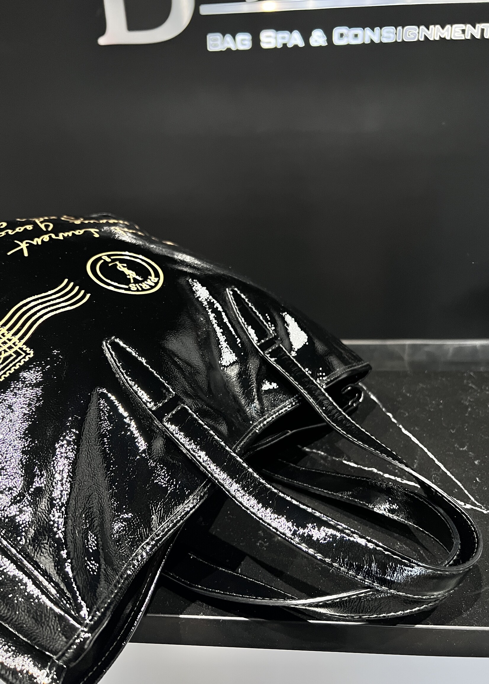 Saint Laurent SOLD - Saint Laurent Y Mail Tote