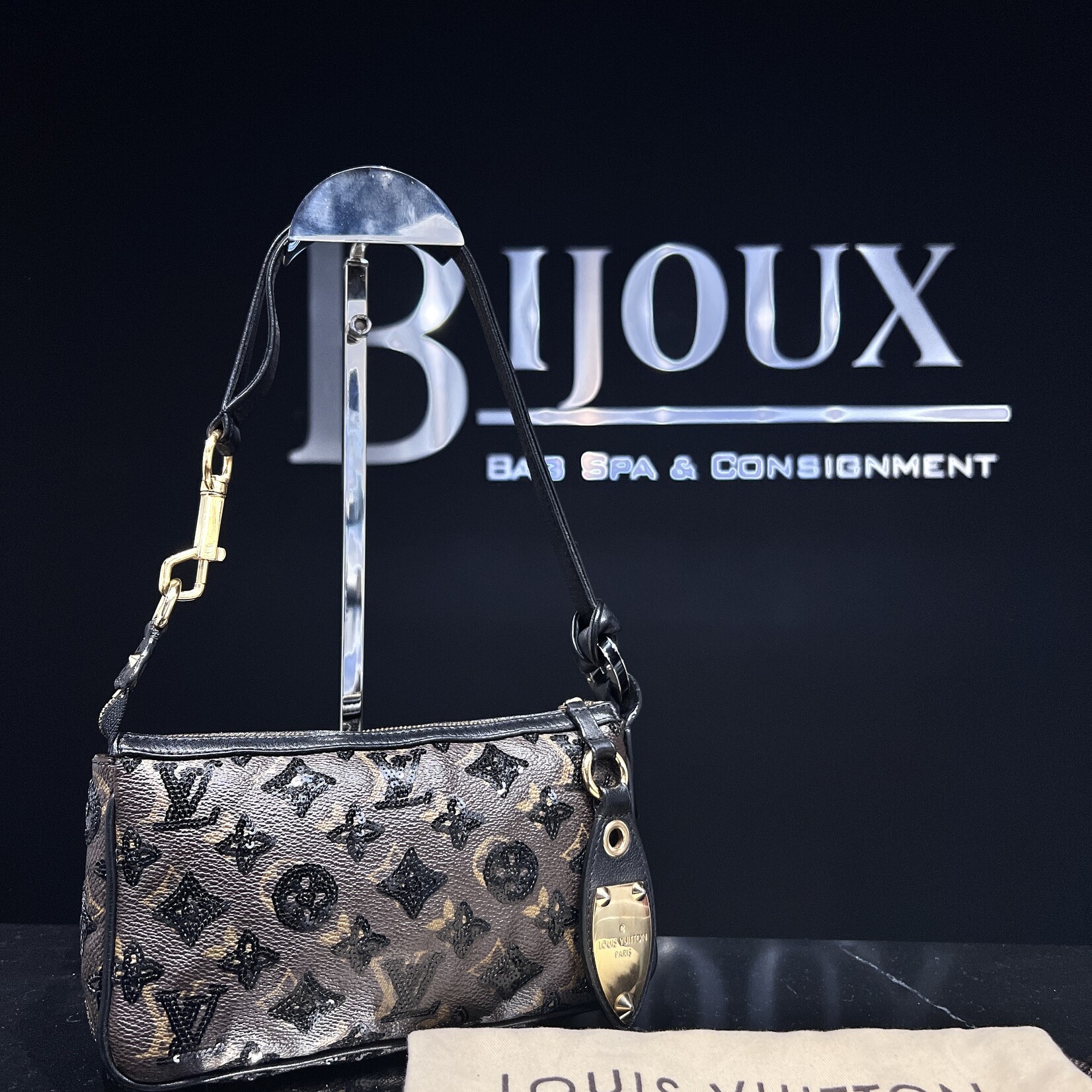 Louis Vuitton SOLD - Louis Vuitton Reverse Sequin Pochette
