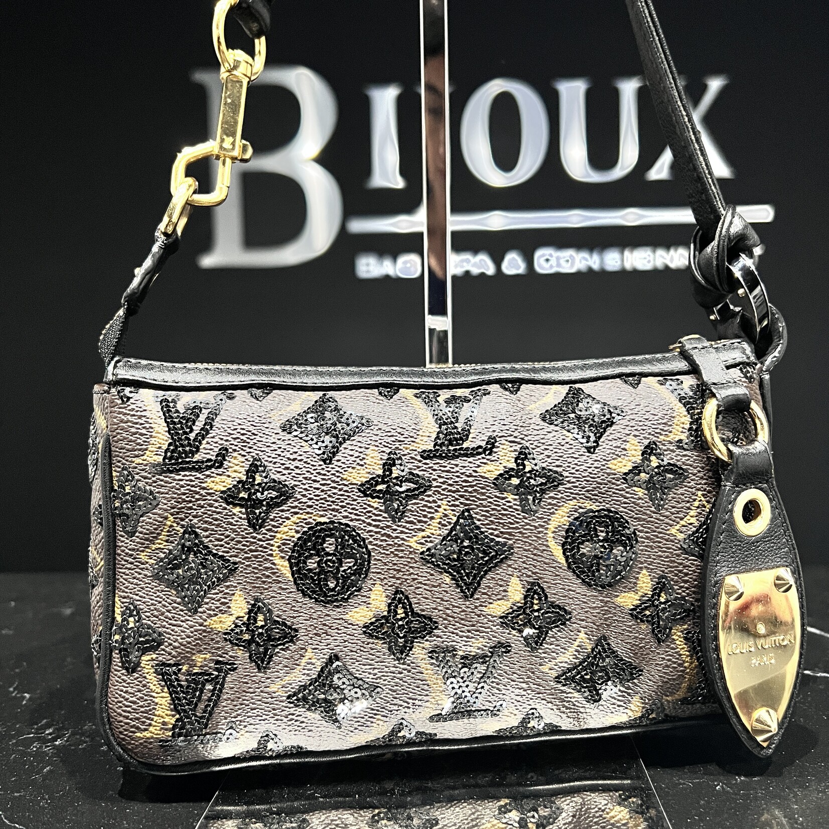 Louis Vuitton SOLD - Louis Vuitton Reverse Sequin Pochette